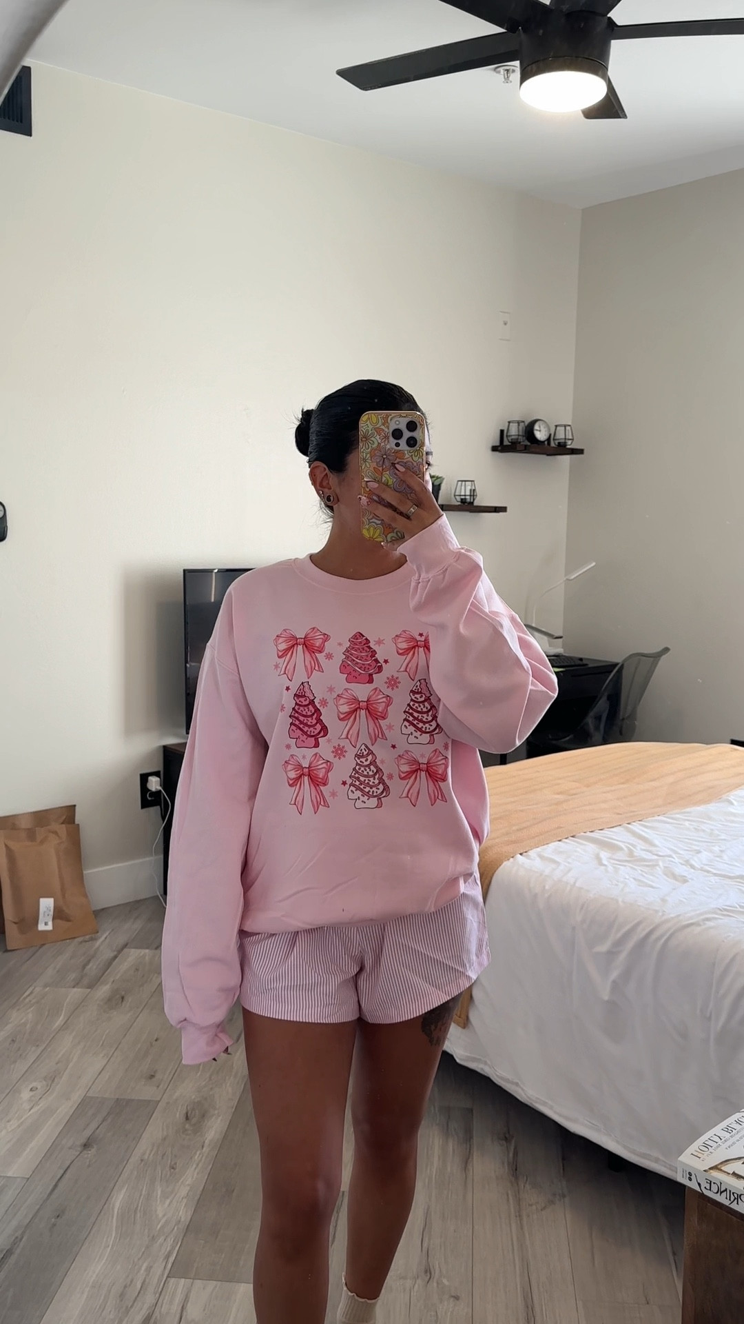 Christmas Sweatshirt 🎄

#LTKVideo #LTKFindsUnder50 #LTKSeasonal