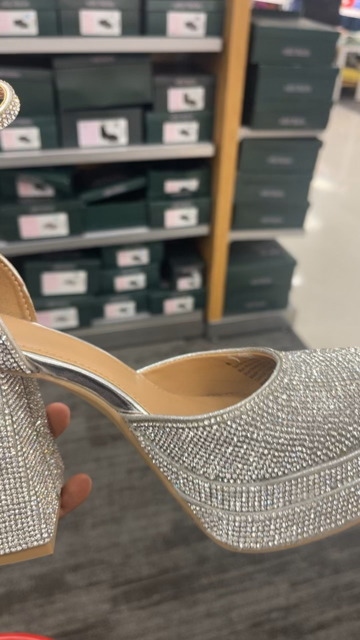 Holiday Finds at Target! 🎄✨🪩Sale

#LTKHolidaySale #LTKSeasonal #LTKHoliday