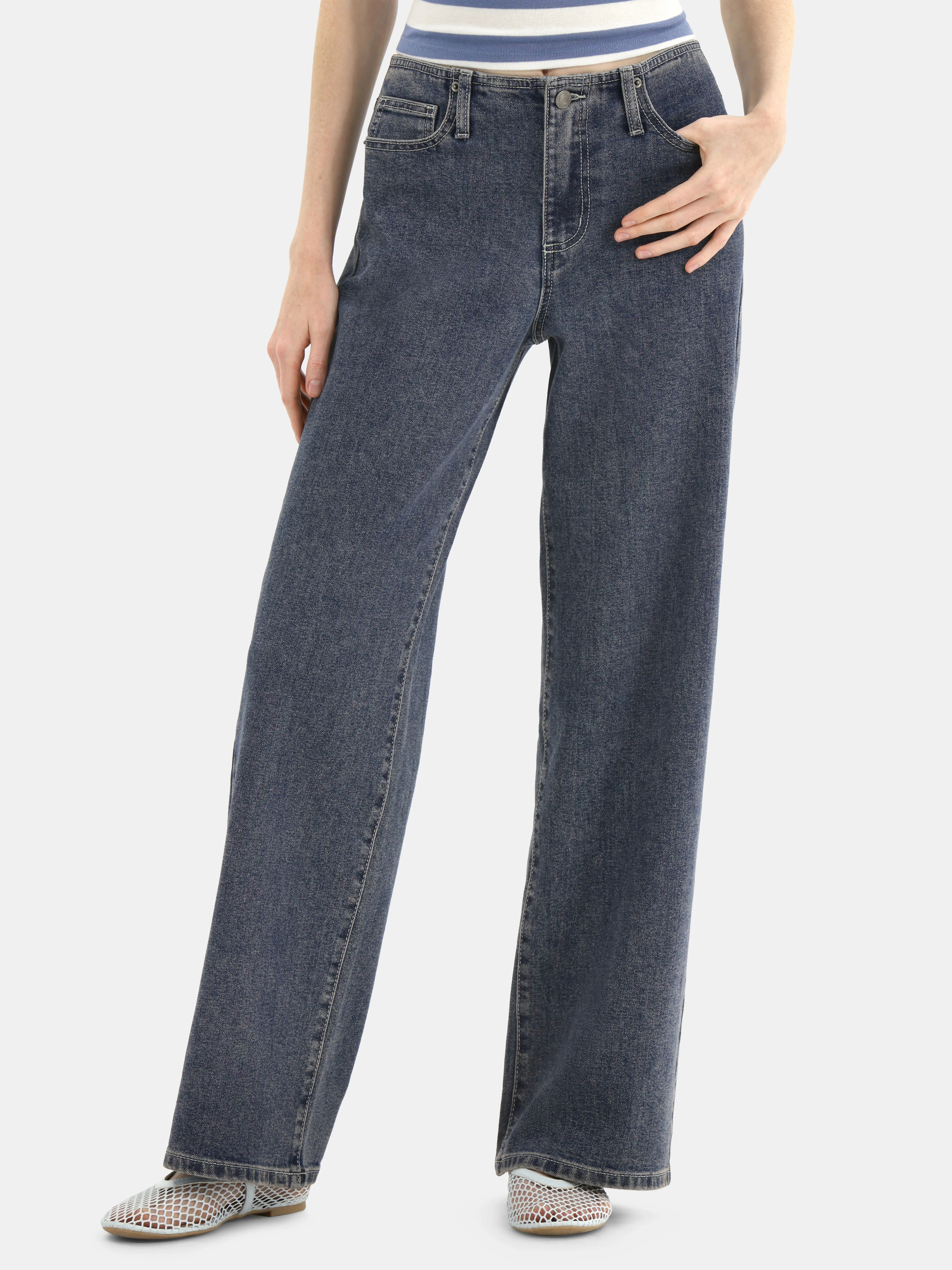 No Boundaries Mid-Rise Baggy Wide Leg Jeans, 31.5'' Inseam, Women's | Walmart (US)
