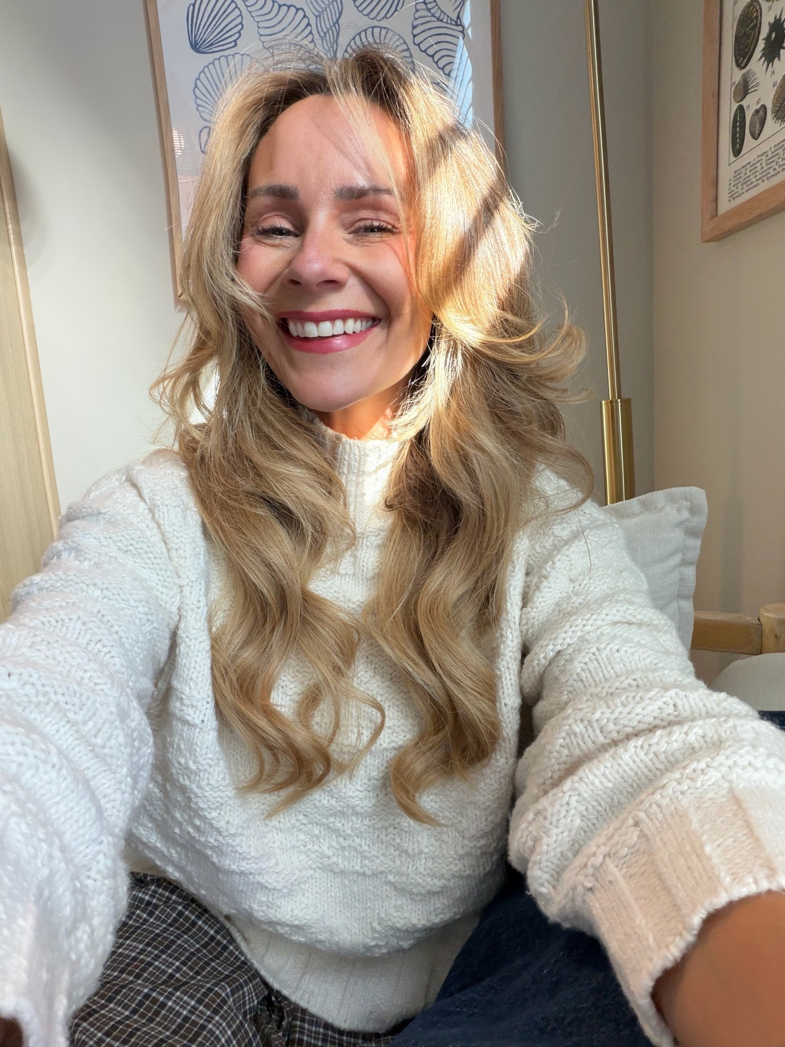 Finally a chunky sweater that doesn't swallow me whole 🙌 Cropped length = no tucking, no fuss. Exact + similar styles linked for my petite girls.