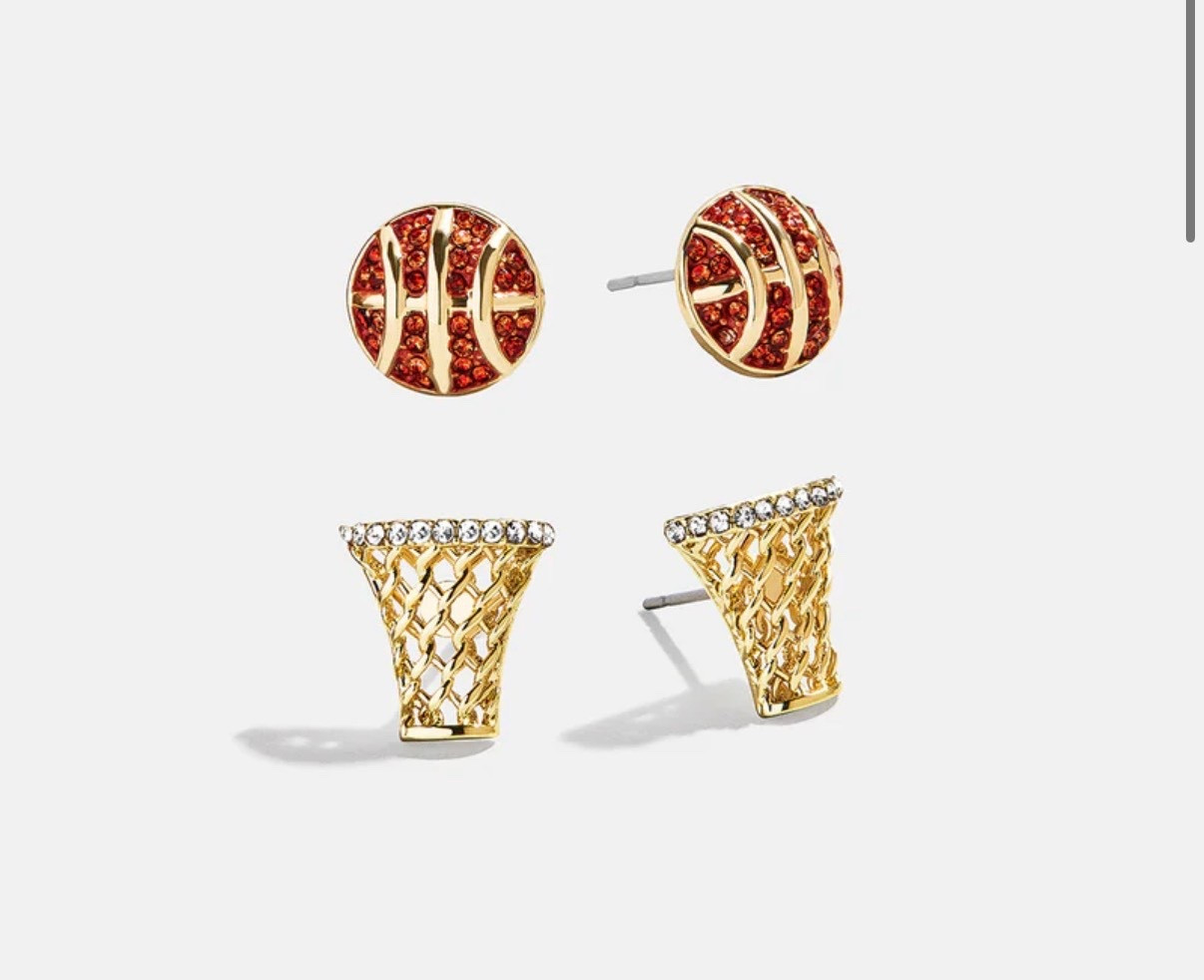 Basketball mommas🏀

#LTKootd #LTKGiftGuide #LTKmomlife