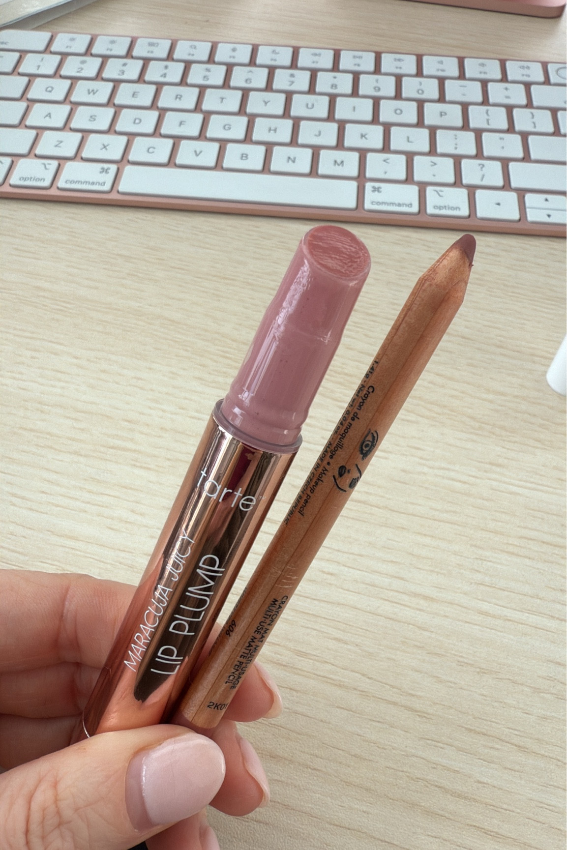 BEST lip combo 

Wherever walnut liner and garden rose lip plump

#LTKSpring #LTKFindsUnder50 #LTKBeauty