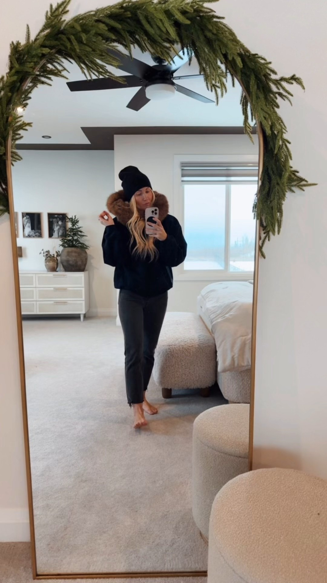 So good! Wearing size small! Also linked my beanie 

#LTKwinter #LTKstyletip #LTKcanada