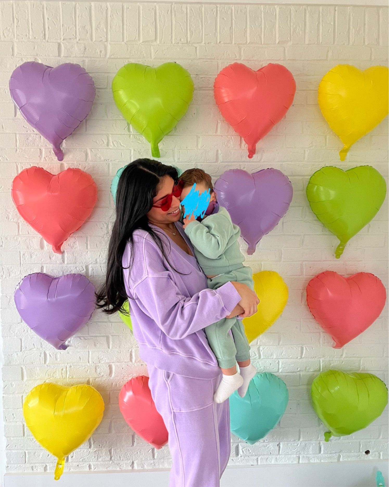 I’m 5’4, 140. I ordered a small and it’s just a little oversized! A little long so perfect if your tall!

#LTKsalealert