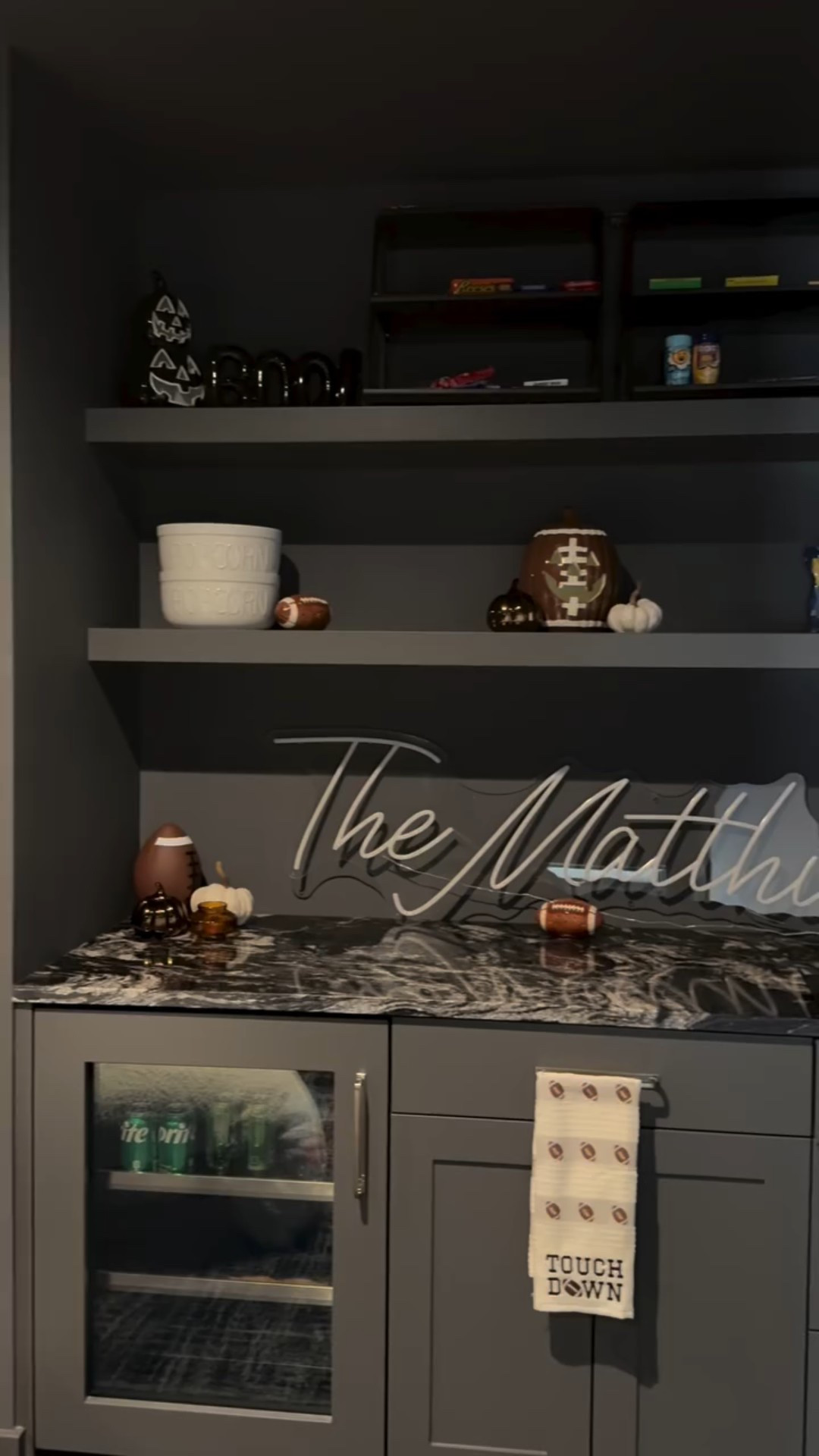 Football season is in full swing the past couple weeks and we love being able to go down to our theatre room for the game day action! 

#footballseason #fallhomedecor #footballhomedecor #myhomedecor