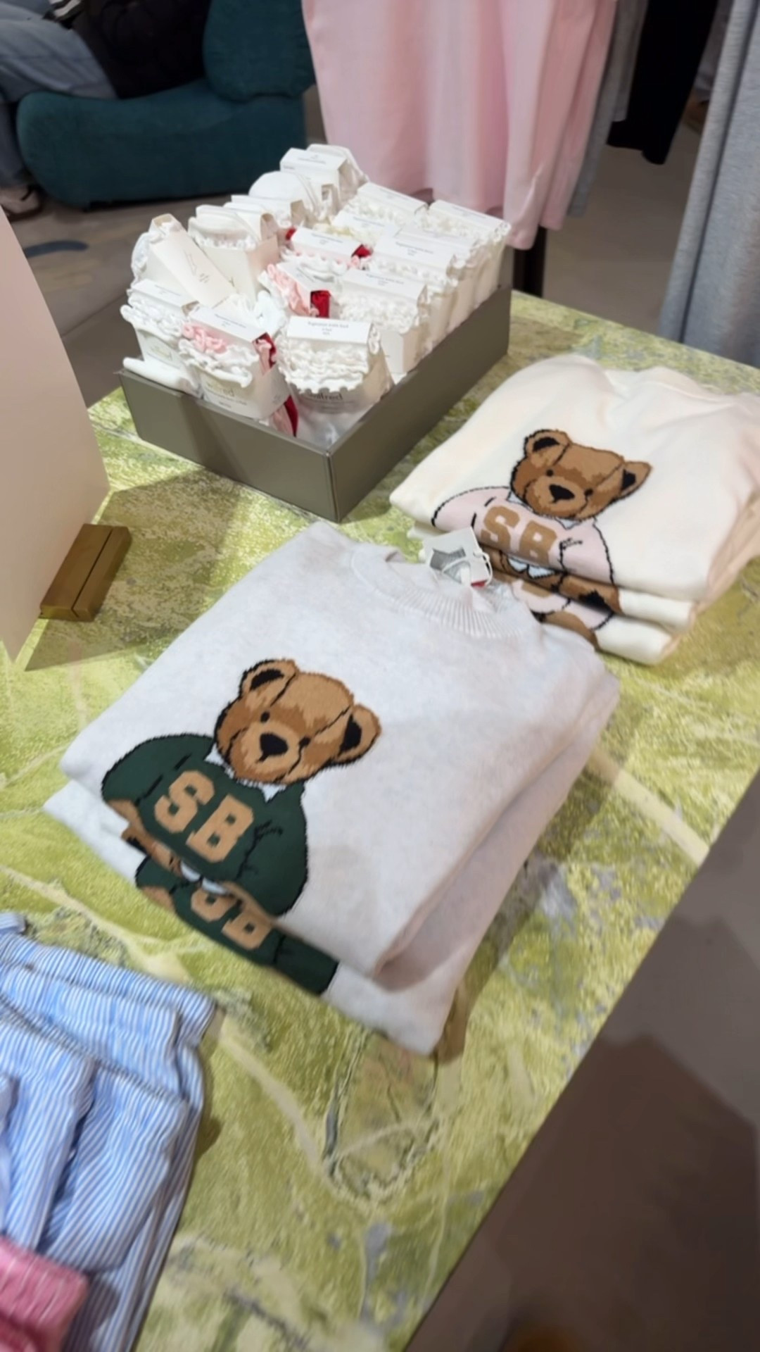 So darn cute 💌🤍

#LTKootd #LTKValentine #LTKMidsize