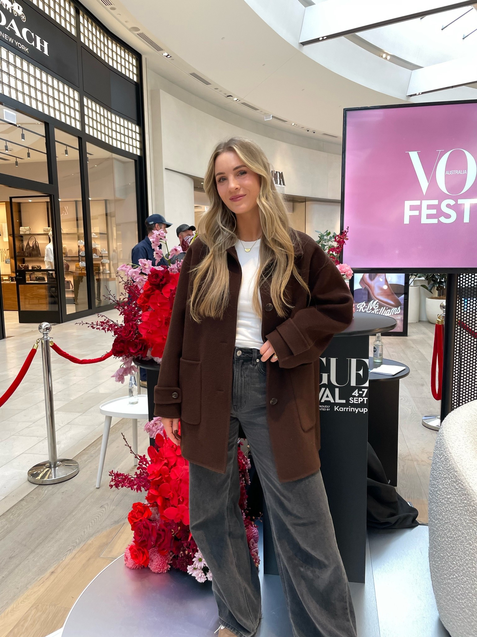 A casual outfit to listen to some chats with the vogue girls! 🤎💞

#LTKstyletip #LTKaustralia #LTKjeans