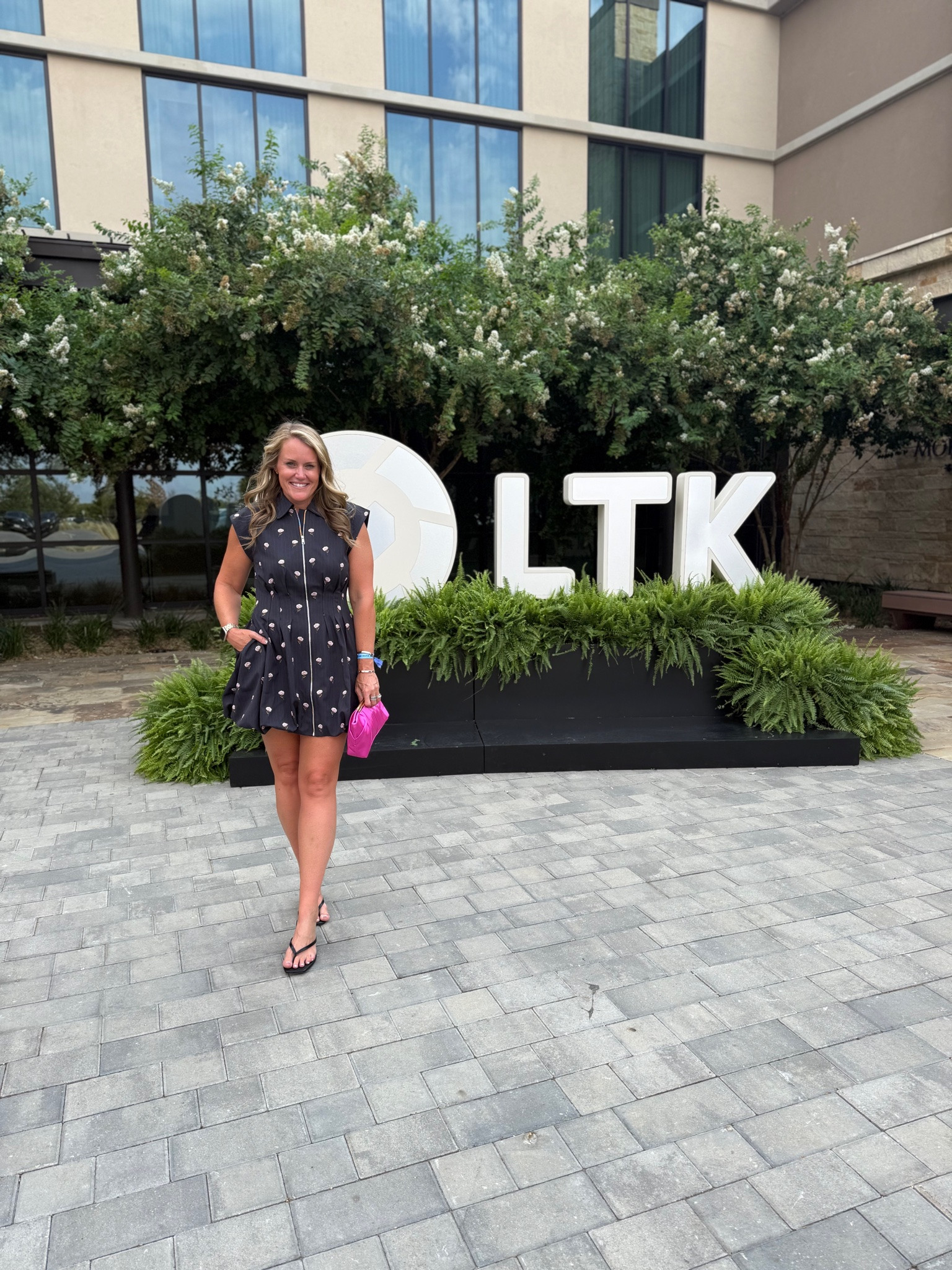Day 1 of LTKCon 

Polka dots mini dress summer dress heels date night outfit

#LTKCon #LTKootd #LTKgrwm
