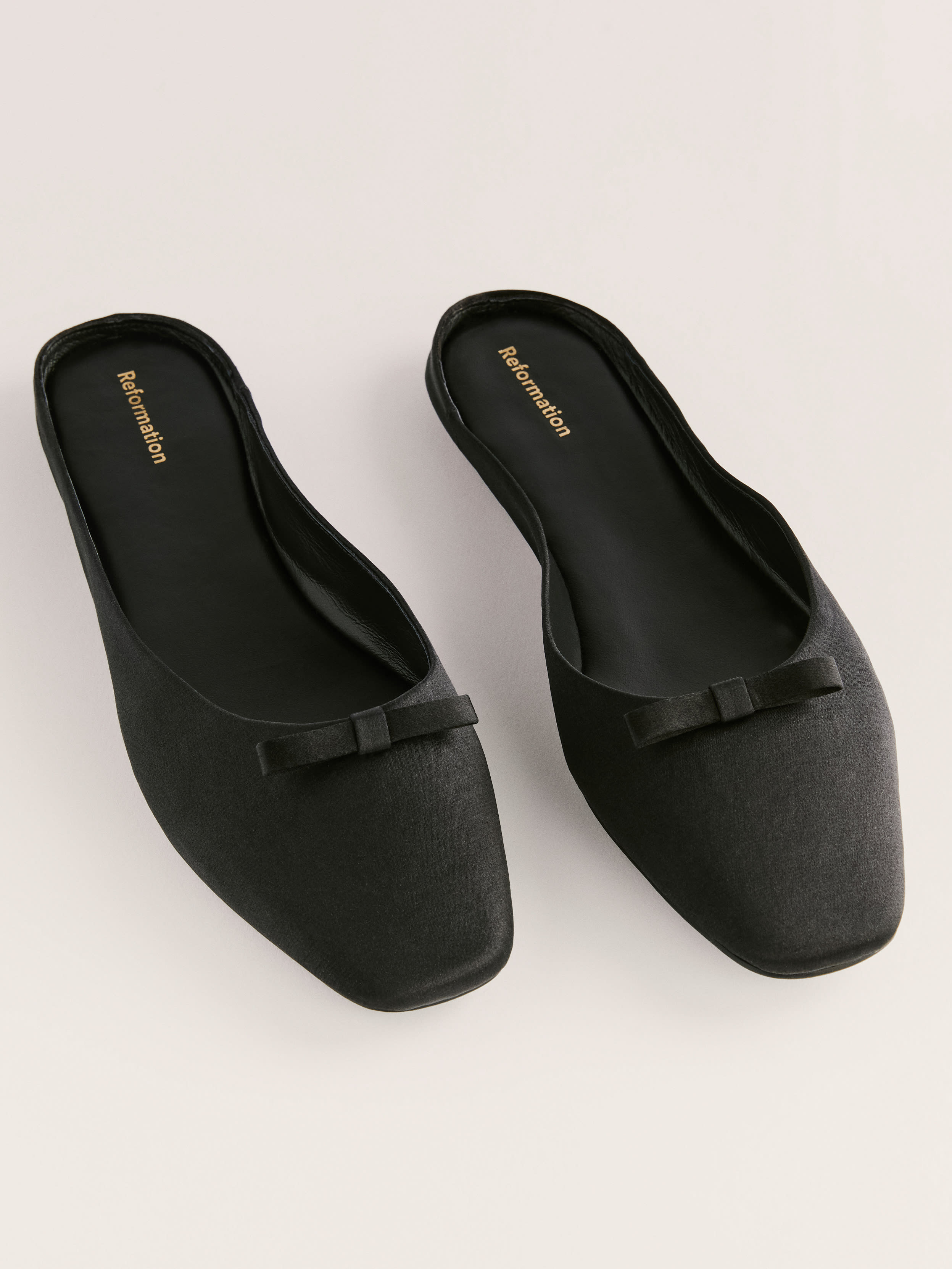 Yoanna Bow Mule Flat | Reformation (Global)