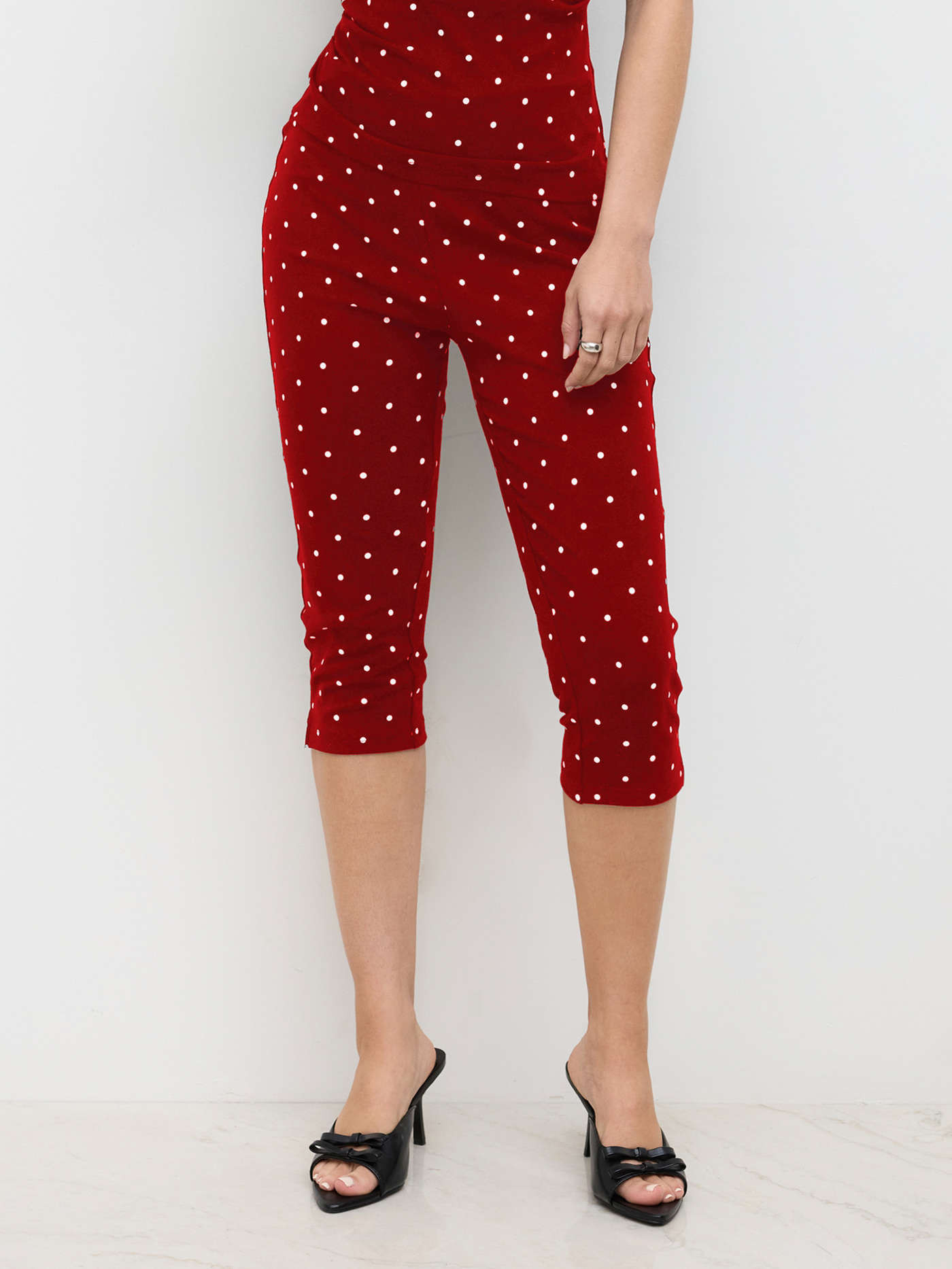 Knit Fabric Cotton-blend Mid Rise Polka Dot Capri Leggings For Daily Casual | Cider
