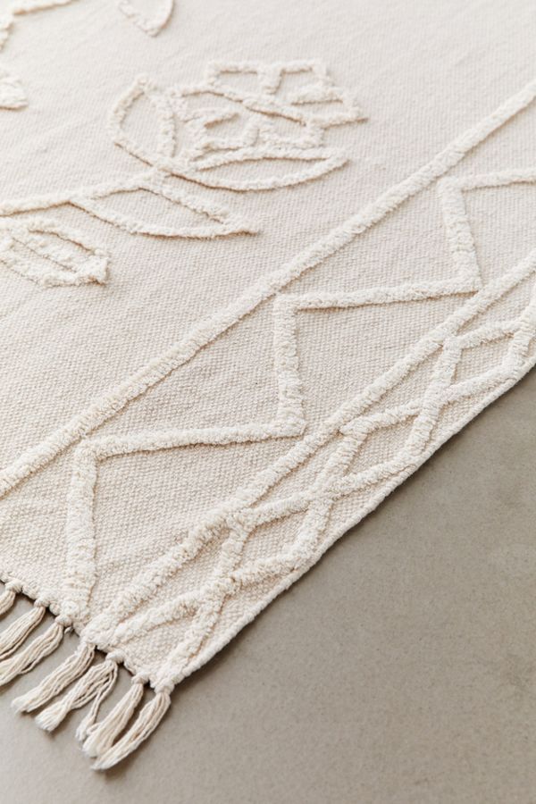 Laurel Hilo Tufted Rug | Urban Outfitters (US and RoW)