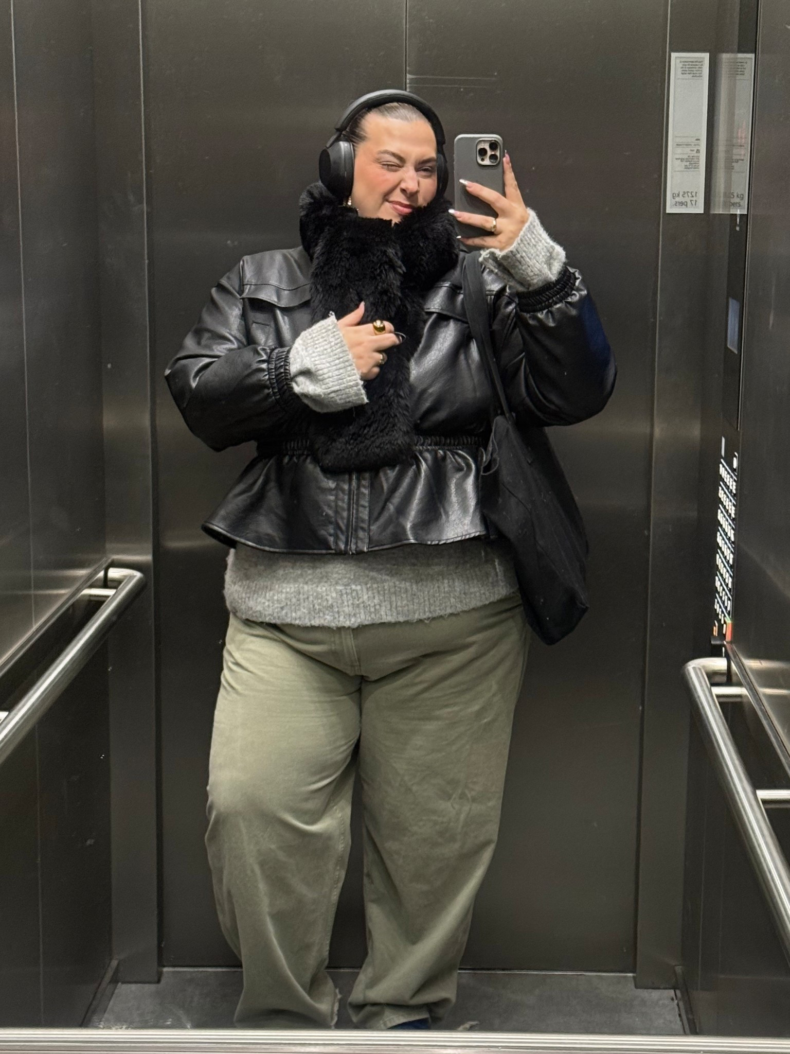 cannot take this scarf off😮‍💨