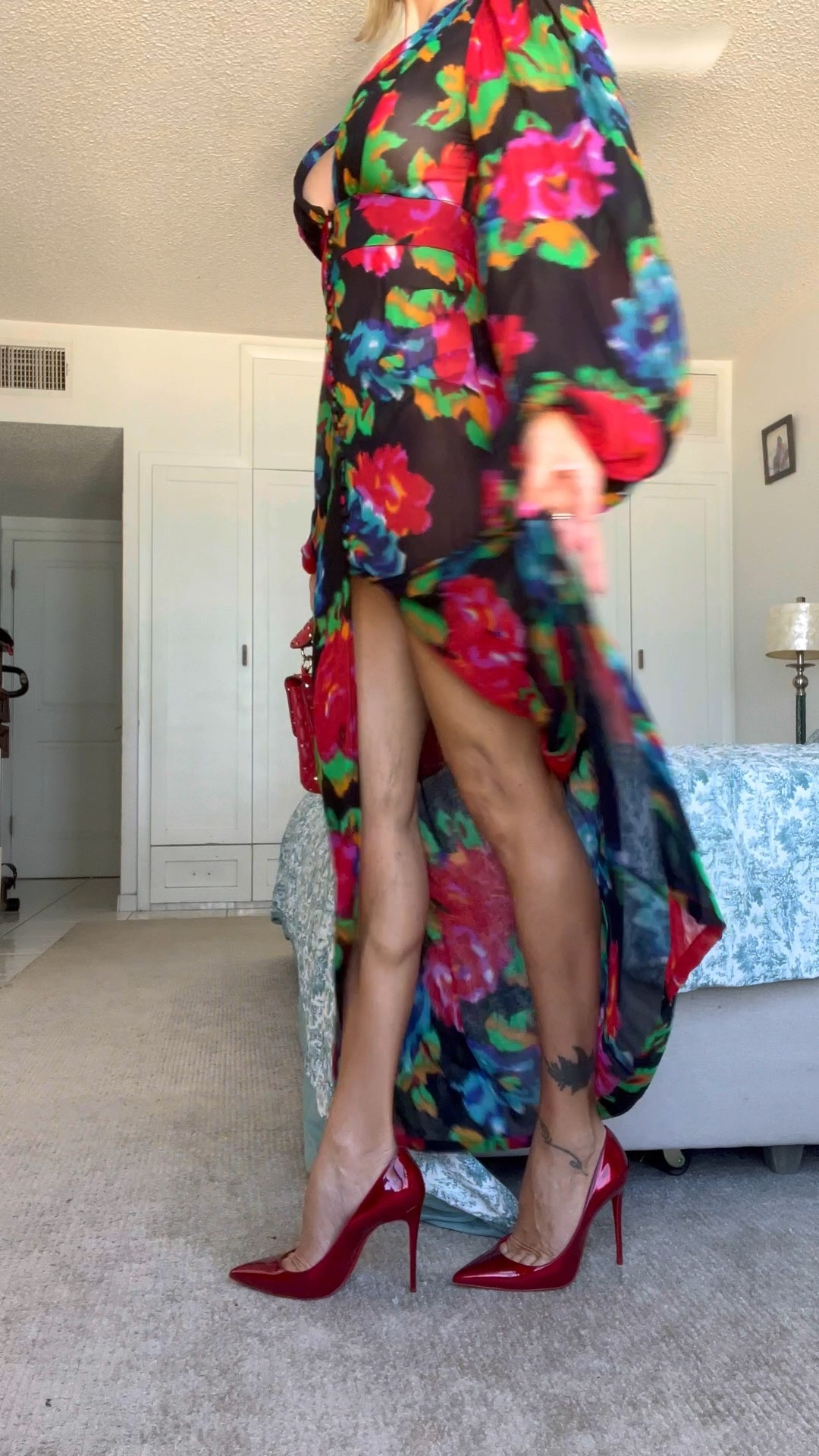 Spectacular dress from rat&boa , I’m wearing a size medium, beautiful flower dress, so chic and elegant , in love with it 🌹🌹🌹

#LTKVideo #LTKover40 #LTKstyletip