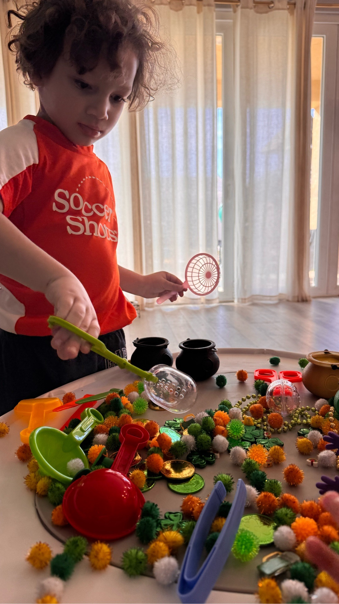 St Patrick’s Day Sensory Play for Toddlers 💙 

Sensory bin | toddler play time | independent play | Montessori | development play | amazon | amazon finds | toddler toys 

#LTKKids #LTKSaleAlert #LTKmomlife