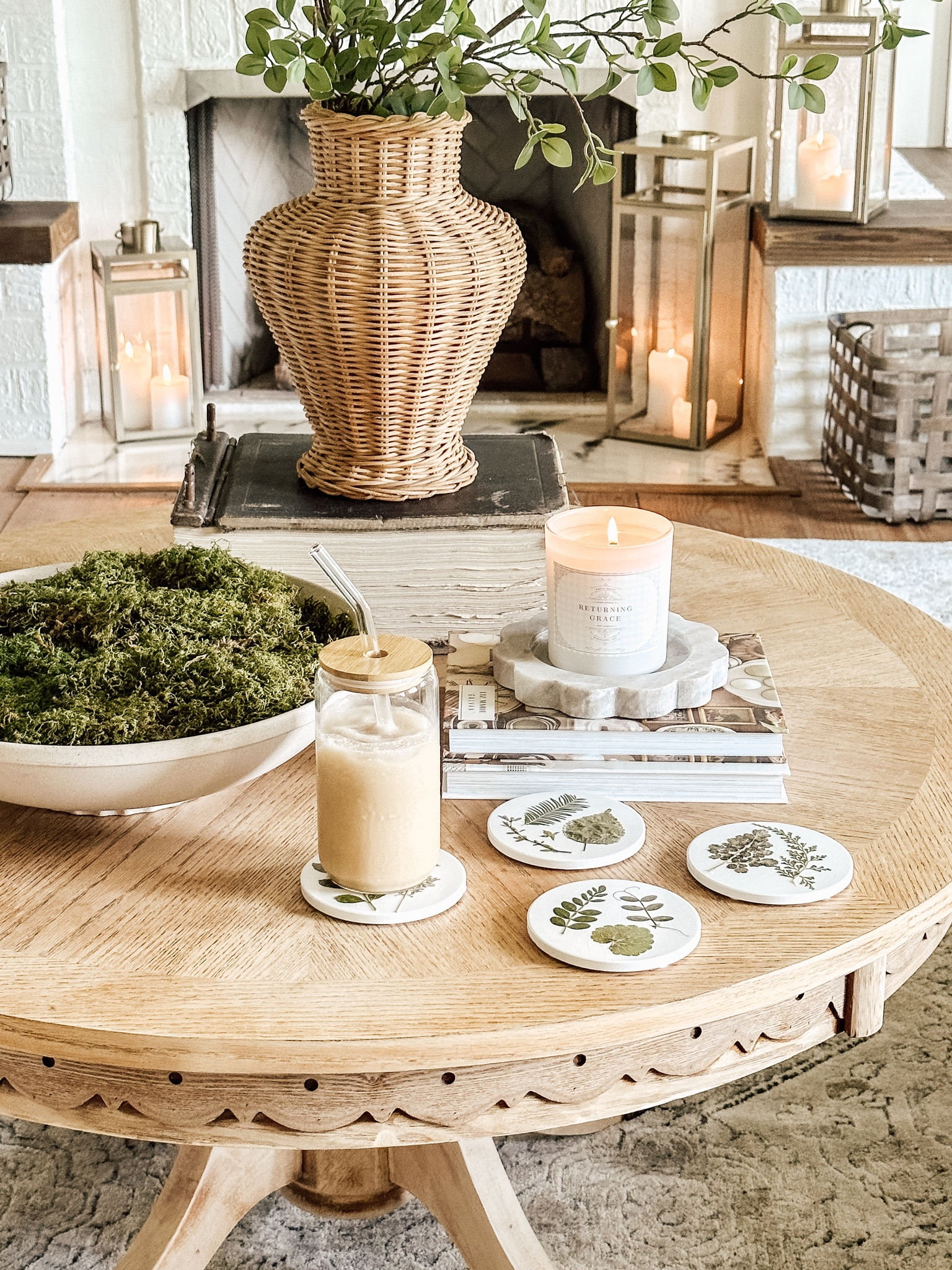 These pressed leaf coasters are great handmade gift idea! #handmadegifts #giftidea #coasters #coffeelovergift

#LTKHome