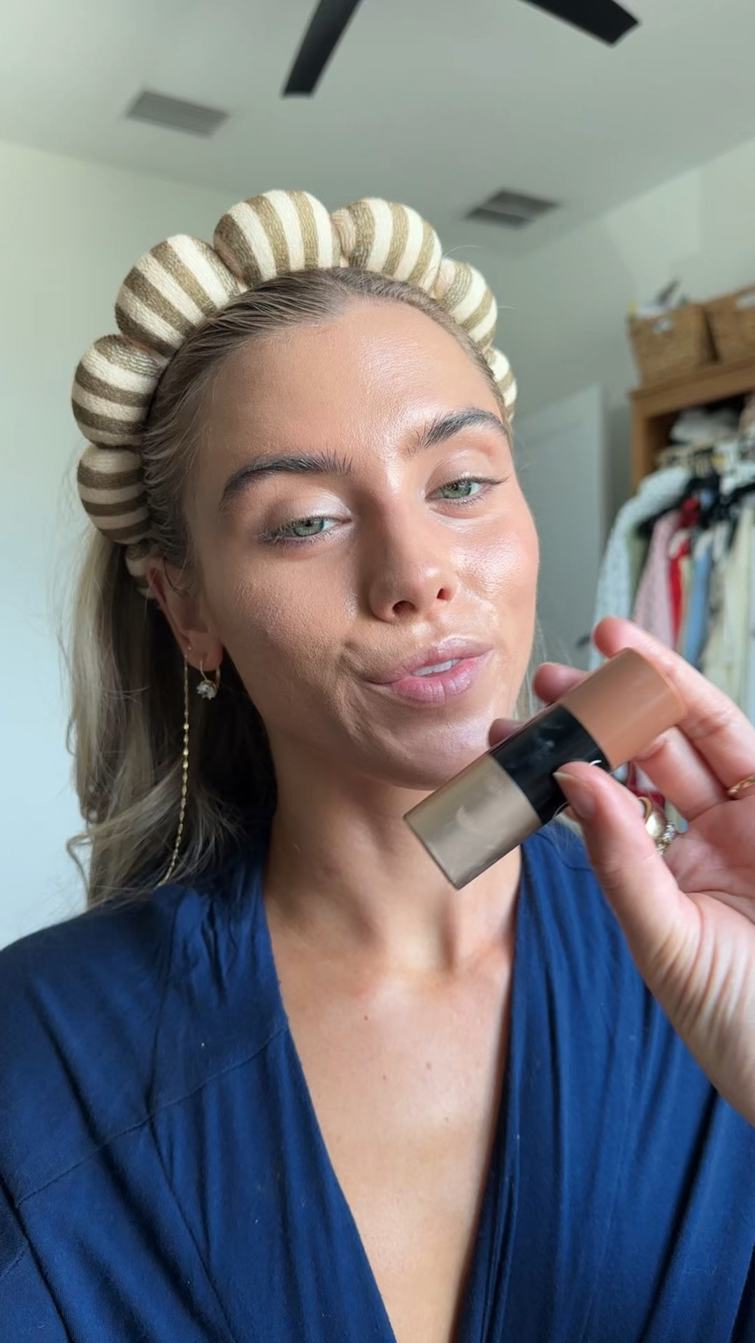 e.l.f. Soft Glam Cream Bronzer Stick, Buildable Cream Bronzer for A Long-Lasting Sculpted Glow & Satin Finish, Twist-Up Design, Vegan & Cruelty-Free

#LTKgrwm #LTKselfcare #LTKBeauty