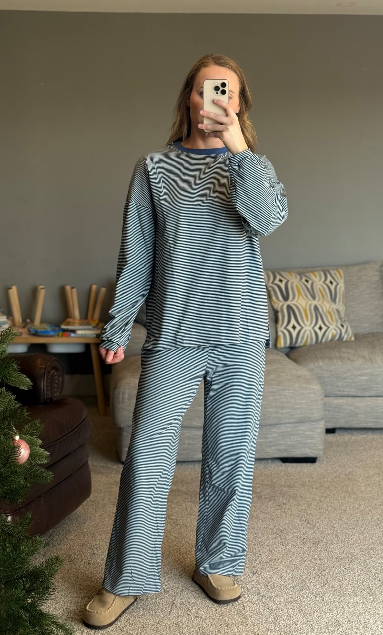 Amazon MISACTIVER Women’s 2 piece striped lounge set long sleeve oversized wide leg pants matching pajamas set 

Wearing size small
Color dark blue 
Runs true to size, If in between size up 

#LTKmomlife #LTKootd #LTKgrwm