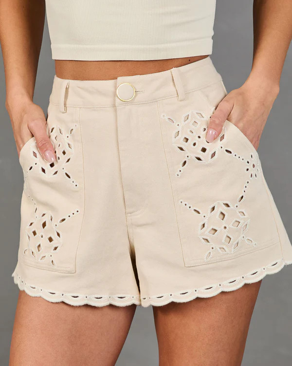 Softly Wandering Eyelet Scallop Trim Shorts | VICI