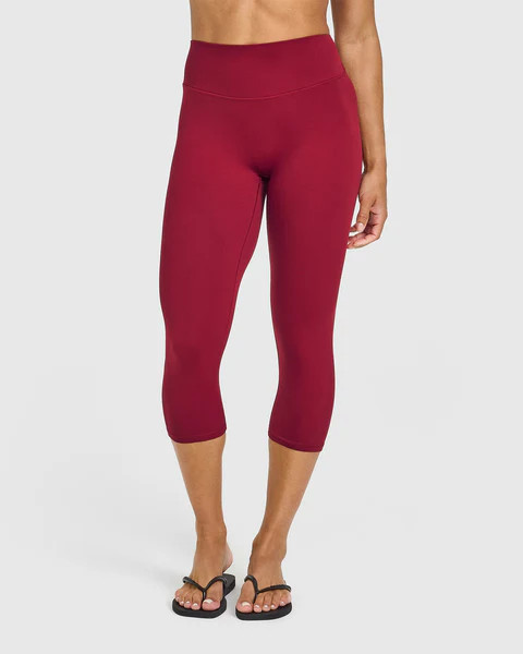 SoftMotion™ High Waisted Capri Leggings 
 Ruby Red | Oner Active (UK / US)