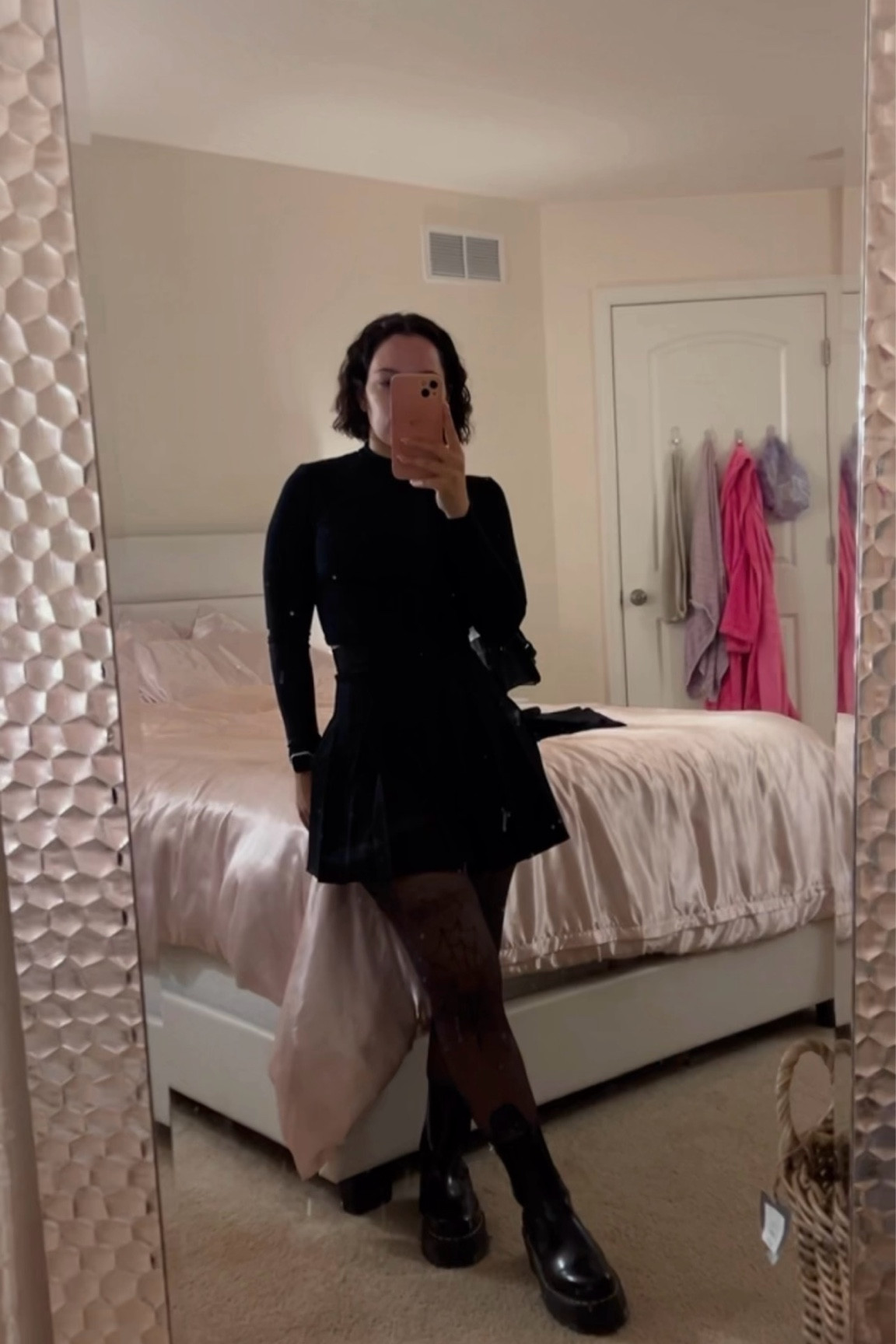 All black is back 🖤 

#LTKSeasonal #LTKU #LTKStyleTip