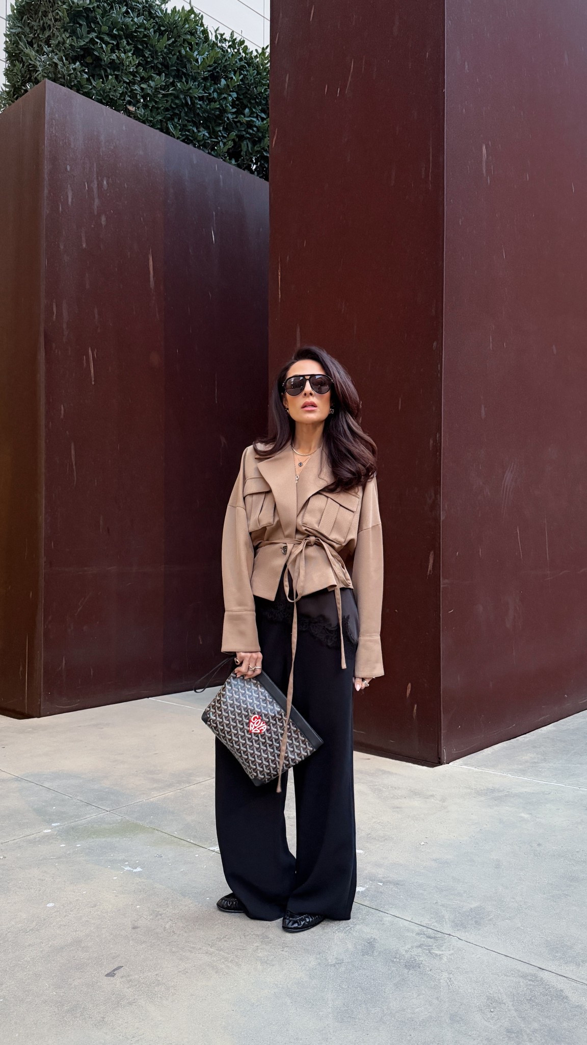 Momma finally decided to get dressed and this trench is perfection! Size down trench runs big, wearing an XXS
Pants tts 
Use CODE: 15LUCY for Thatch 