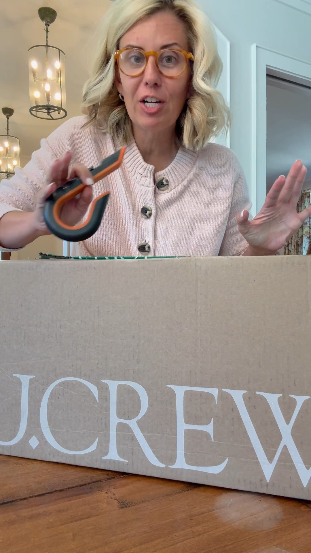 Unbox my new J.Crew Factory with me!!! Try-on coming soon….it’s sooooo good!

#LTKdayinmylife #LTKSeasonal #LTKOver40