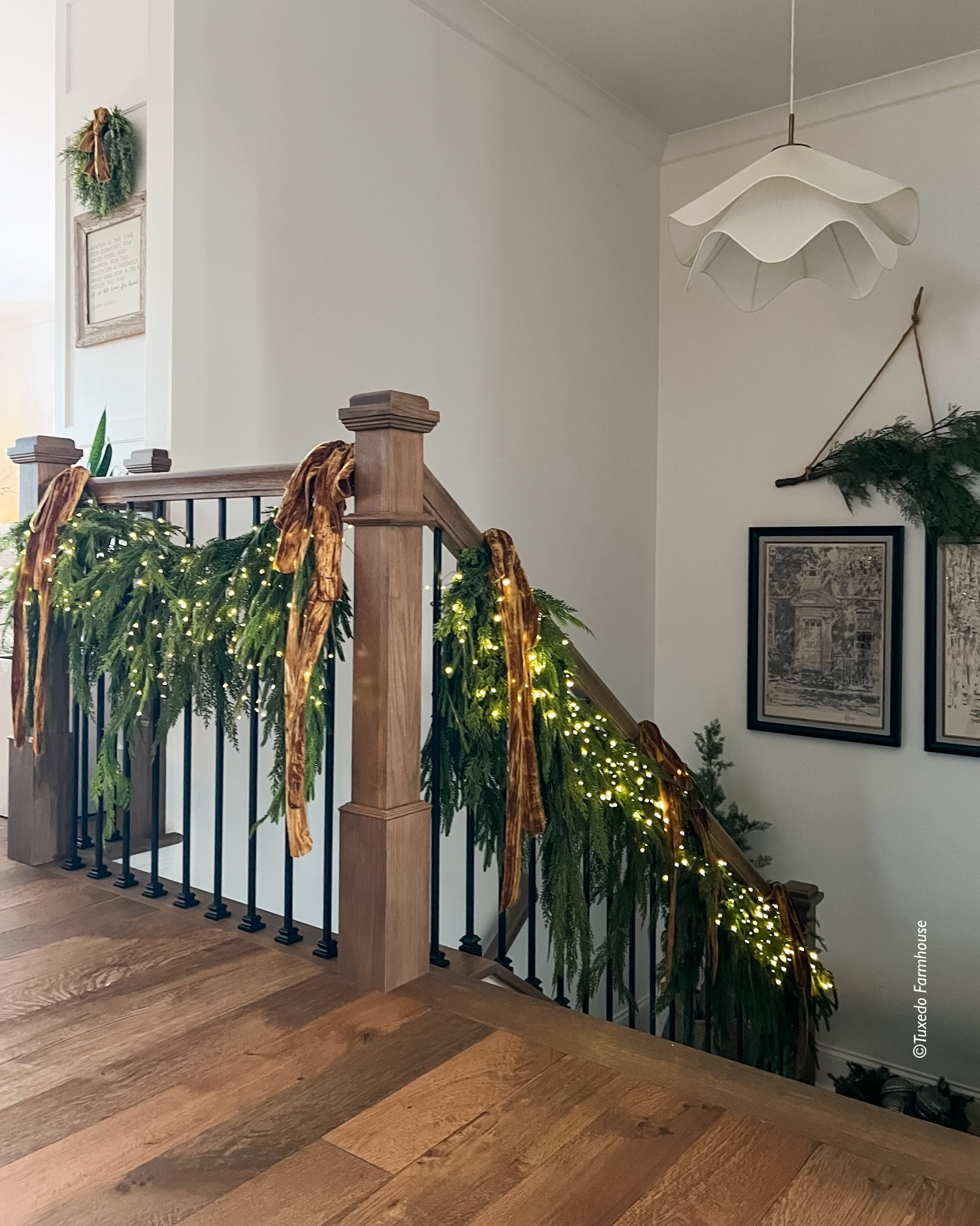 I like to include every corner of my home in the holiday festivities.  This is how I styled my staircase so that there is one cohesive style even through a transitional space.

 

 

#LTKHoliday #LTKSeasonal #LTKHome