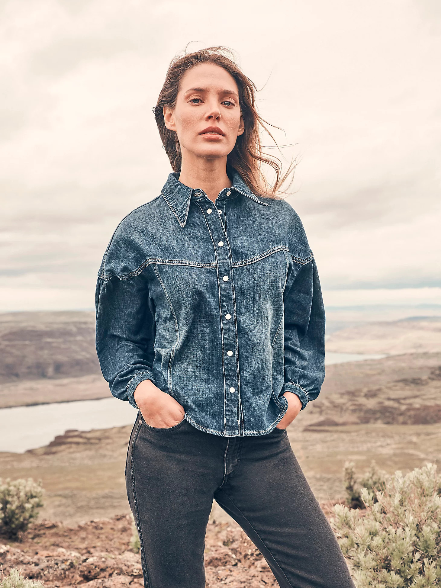Women's Pintuck Shirt | Wrangler