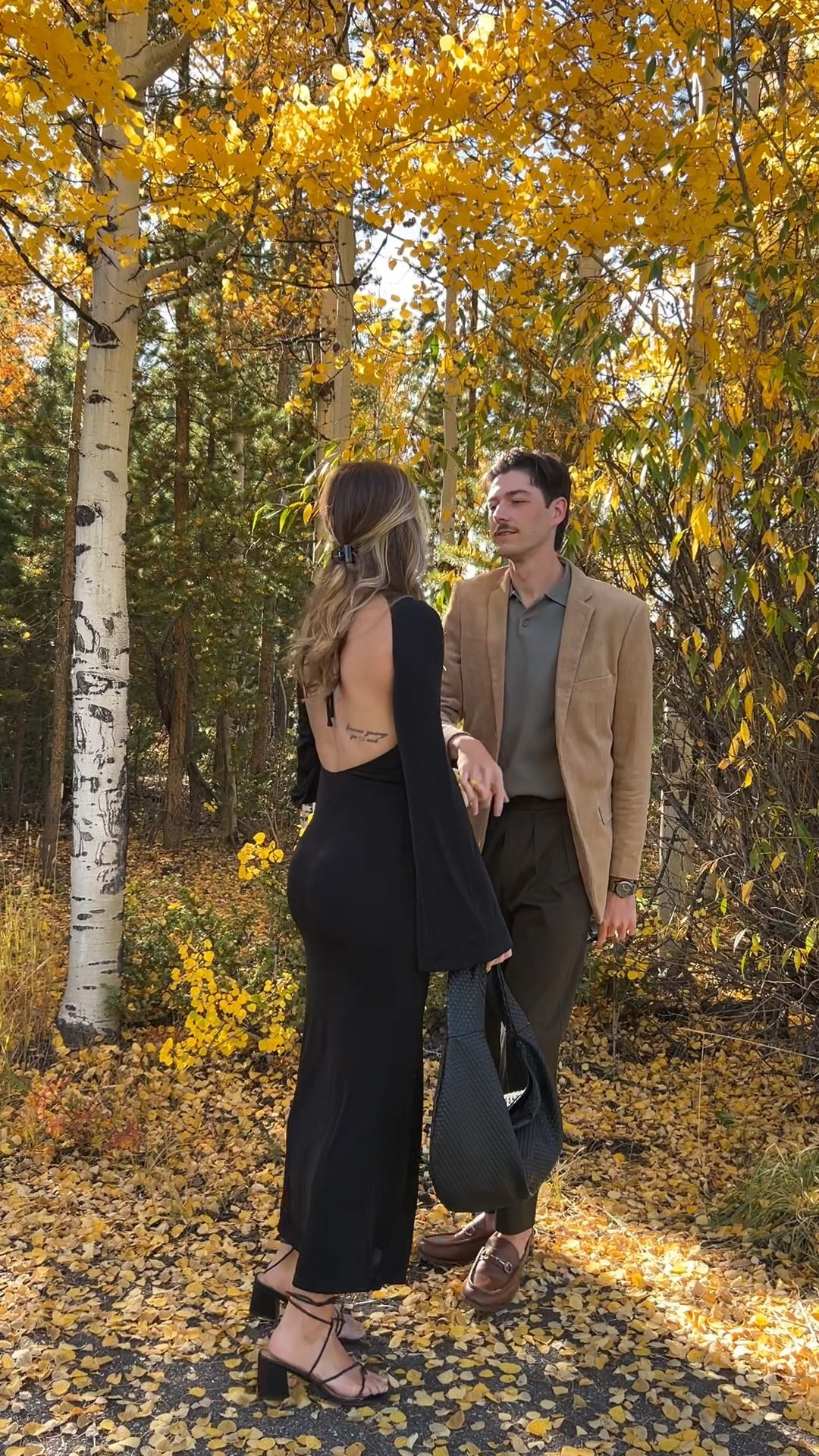 Fall wedding outfits🍂
Wearing a US 4 in the dress
#fallweddingguest #fallwedding #falldresses

#LTKmens #LTKwedding