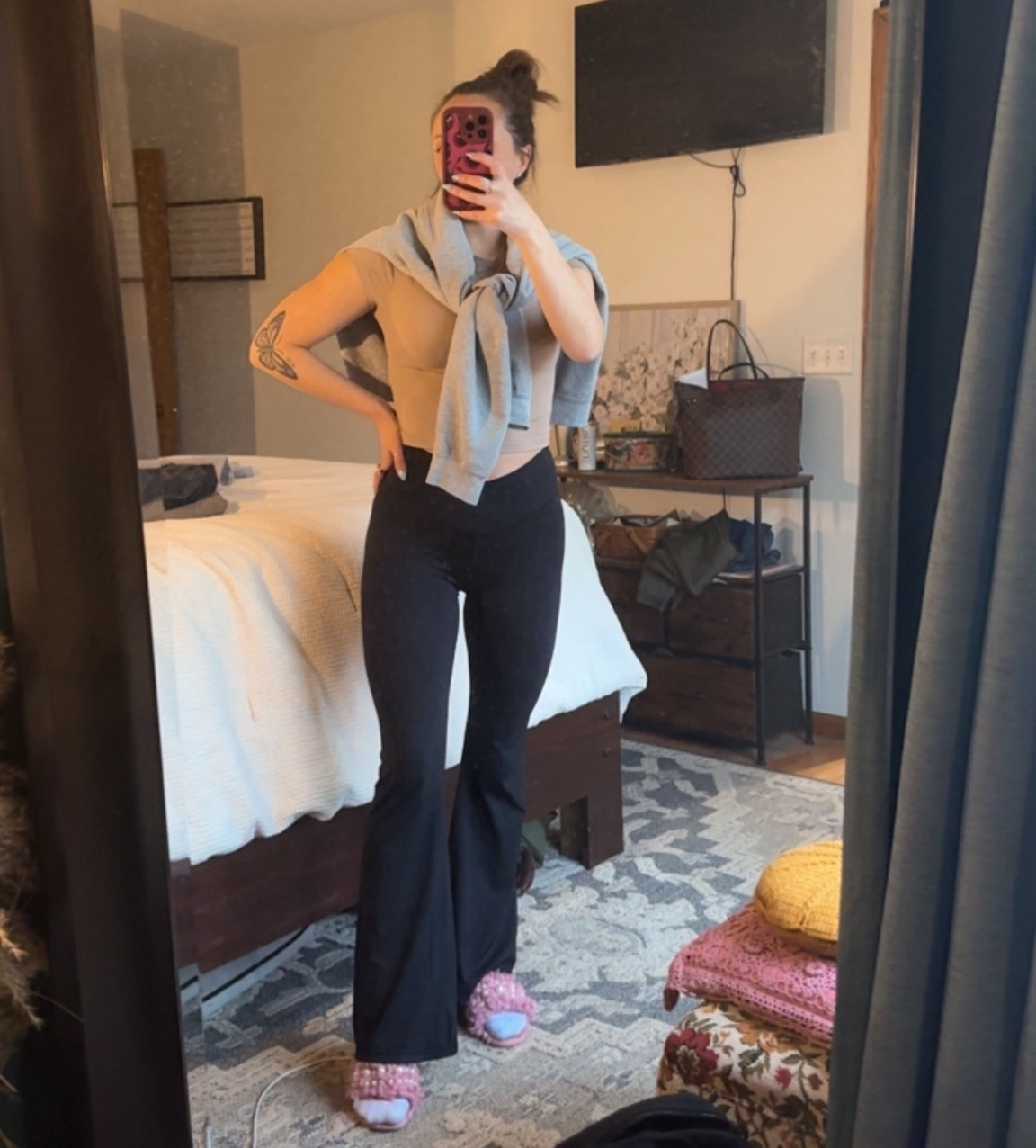 Monday night comfies 💤

#LTKmomlife #LTKootd #LTKdayinmylife