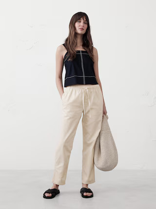 Tapered Mid-Rise Summerweight Pull-On Jean | Banana Republic Factory