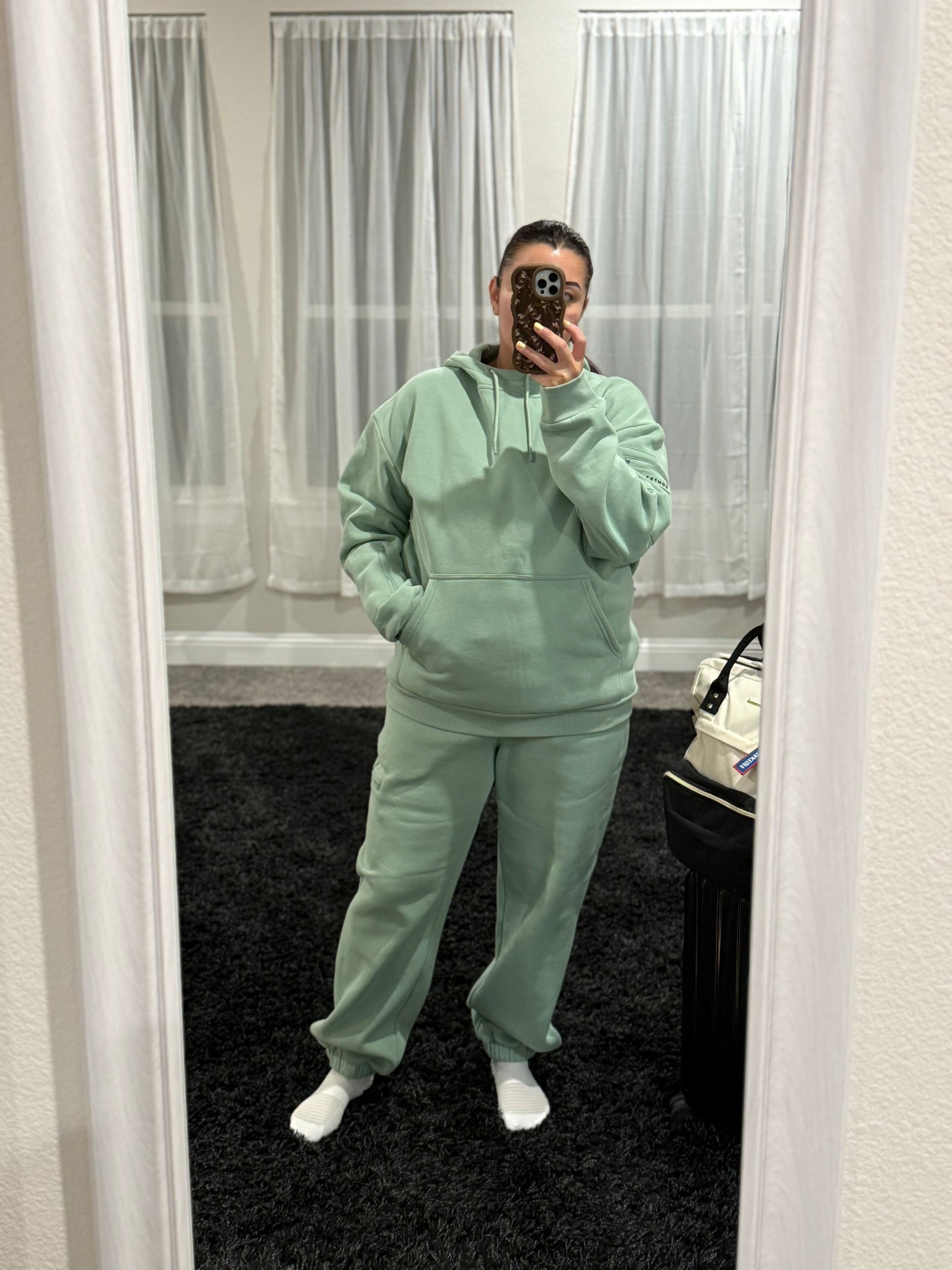 Airplane Mode Travel Hoodie & Sweatpant. OBSESSED!!!

Ready to Travel ✈️

#LTKootd #LTKSaleAlert #LTKTravel