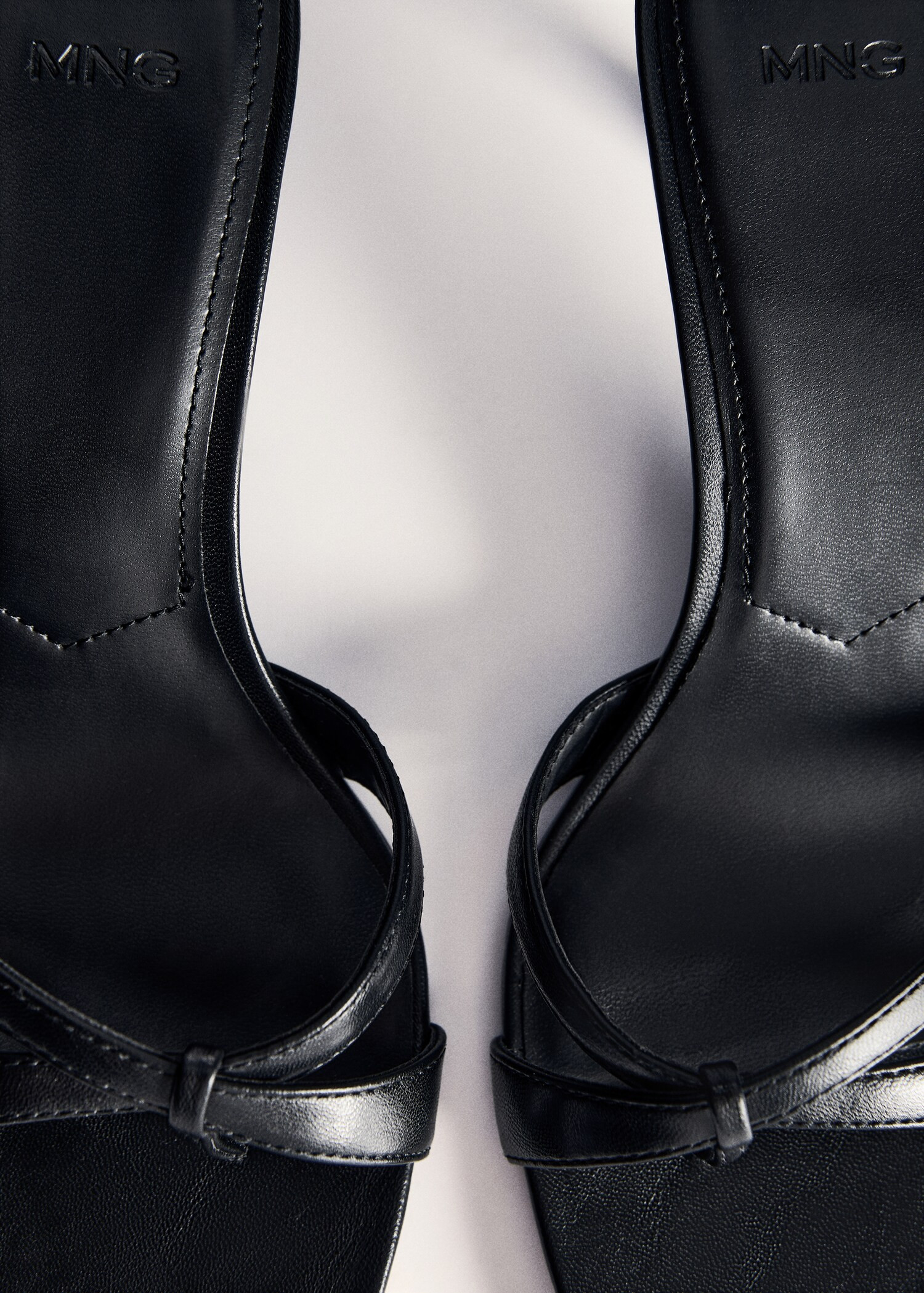 Strappy heeled sandals | MANGO (UK)