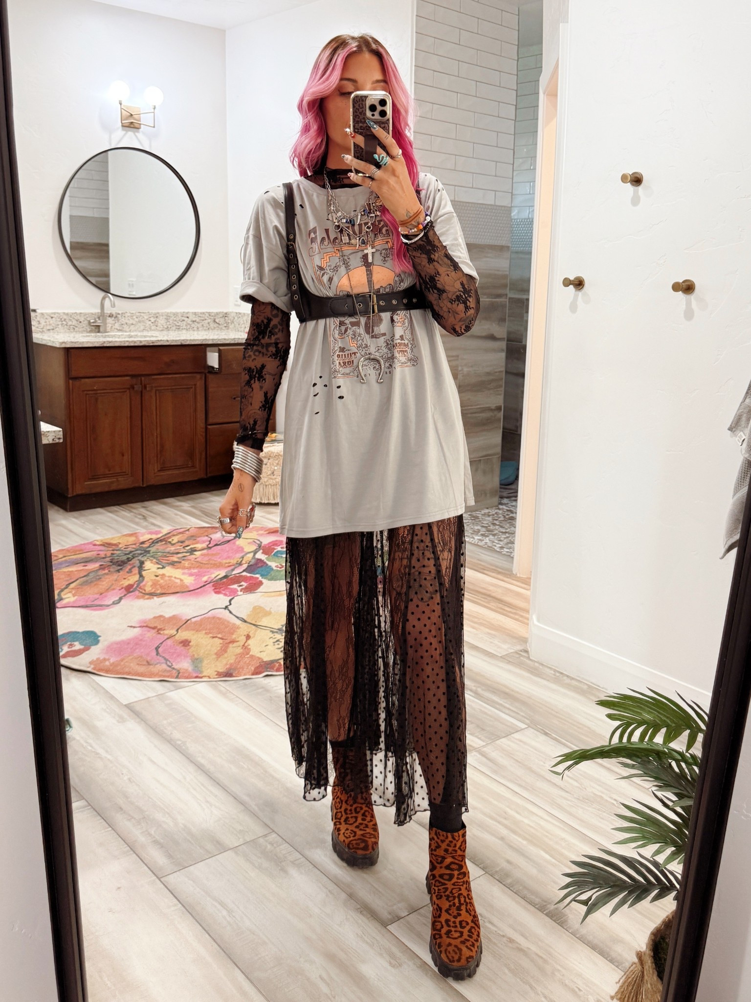 Obsessed with this fit. ✨

#LTKFindsUnder100 #LTKFindsUnder50