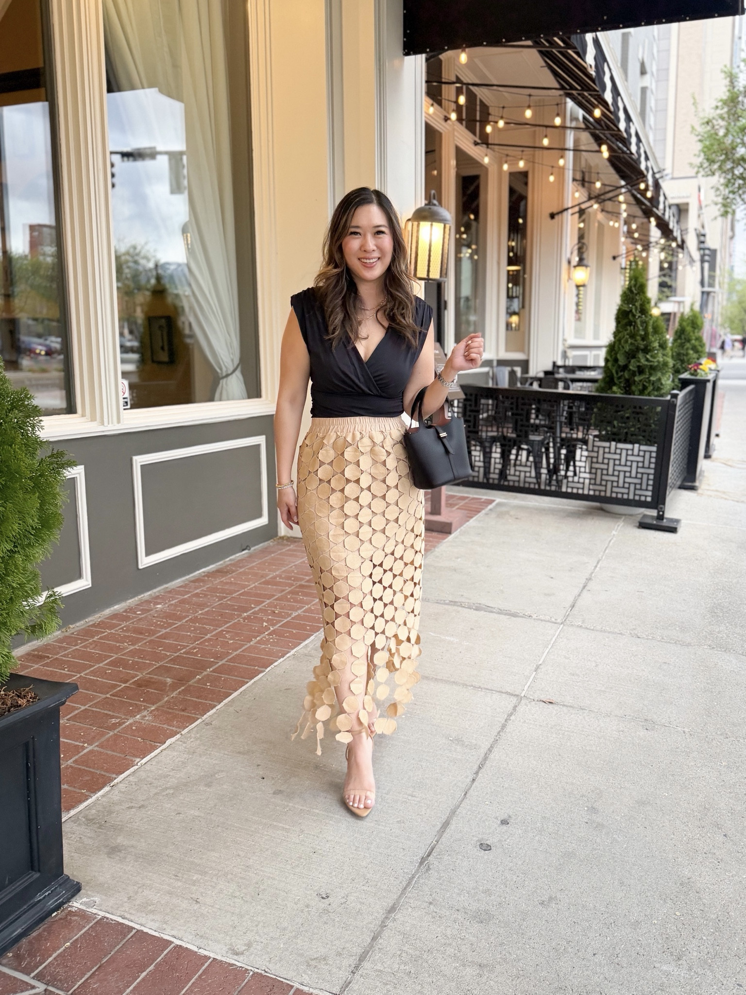 Girls night out dinner outfit
Top: Medium
Skirt: Medium 