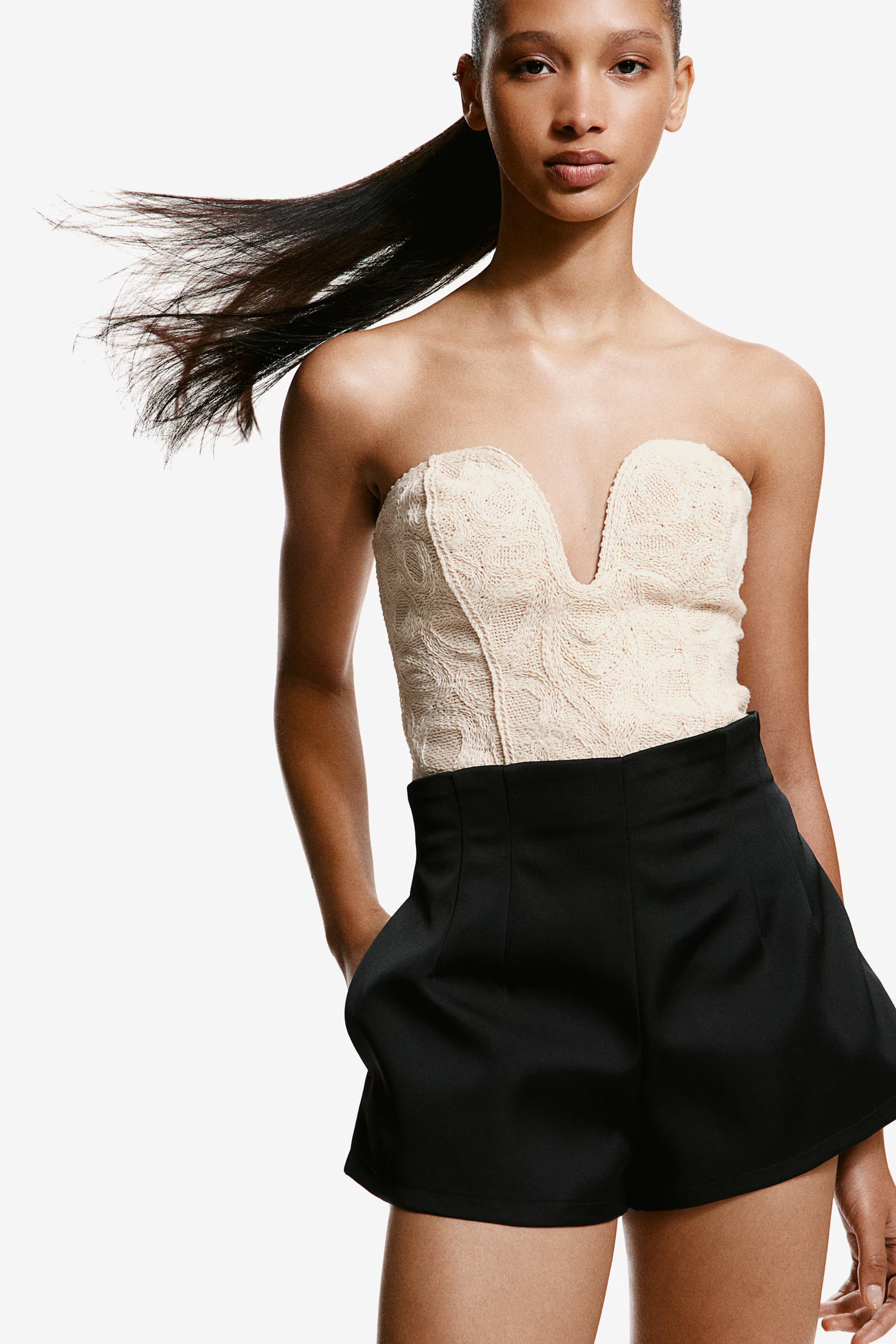 Bustier-Top im Häkellook - Herzausschnitt - Ärmellos - Cremefarben - Ladies | H&M AT | H&M (DE, AT, CH, NL, FI)