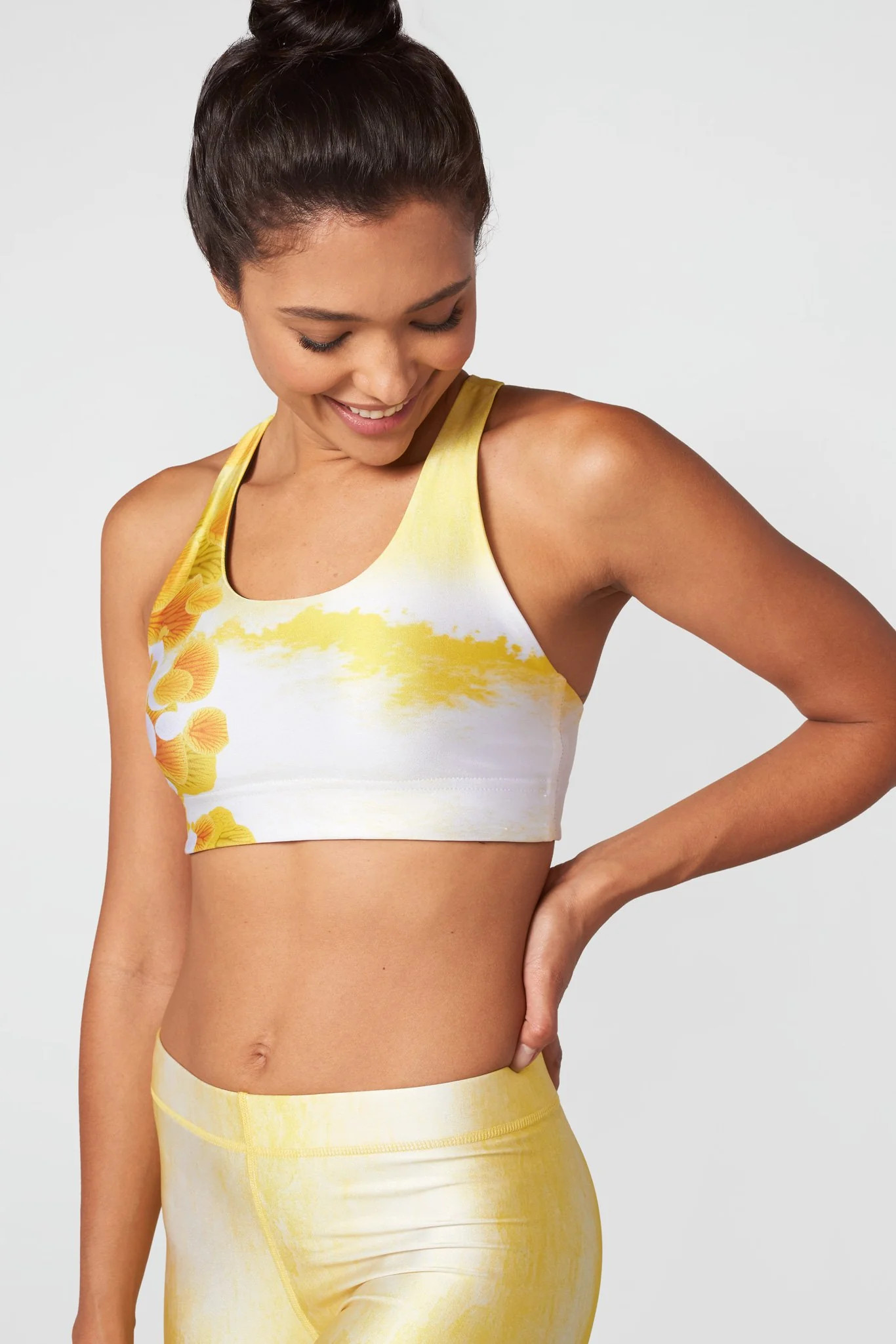 Sunshine Glow Hi-Shine Sports Bra | Terez