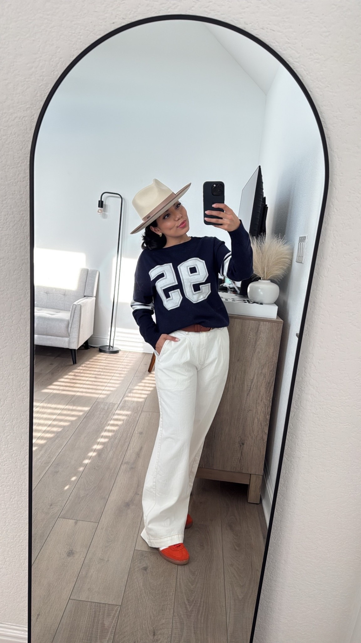 ❤️ 
Hat from Gigi pip
Sweater size small from Nordstrom Rack  (madden girl currently sold out) 
Pants size petite 2 size down if you want a more fitted look. If you are under 5’3 petite is a great length. 
Shoes adidas size 5.5

#LTKootd #LTKPetite