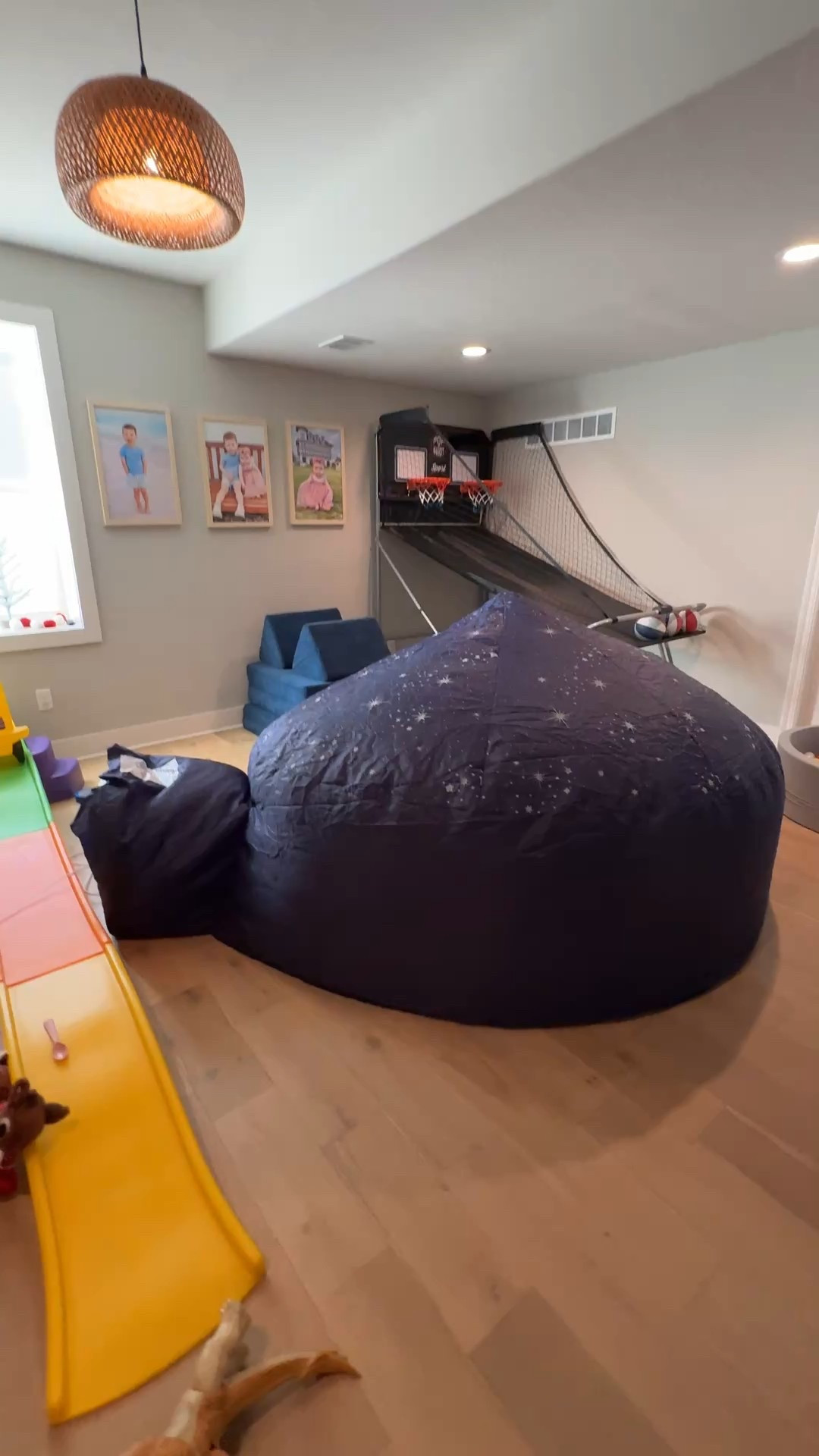 perfect Christmas gift for the kids!
all you need is a box fan!
inflates & is ready in 30 seconds.
we read books, play, have picnics…all the things in it!!!



#LTKGiftGuide #LTKFindsUnder100 #LTKKids