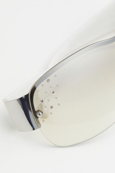 Sonnenbrille mit Strass | H&M (DE, AT, CH, NL, FI)