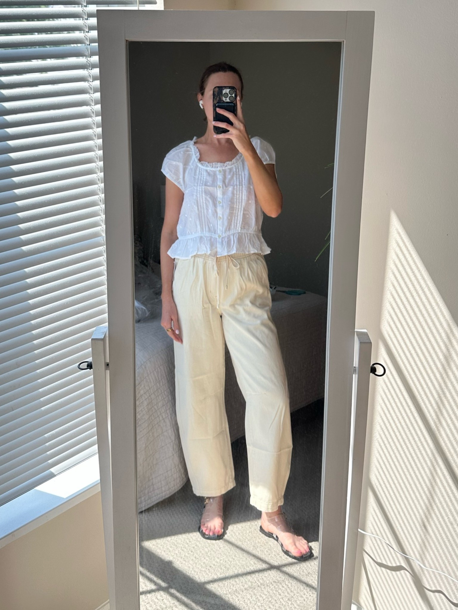 Gap Butter Yellow Barrel Pants

#LTKmomlife #LTKootd #LTKgrwm