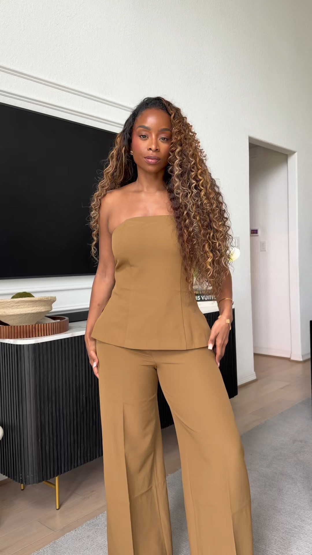 Express is coming in hot with these looks that can be worn to work or happy hour 😍 I’m in love! #DressToExpress #ExpressPartner
