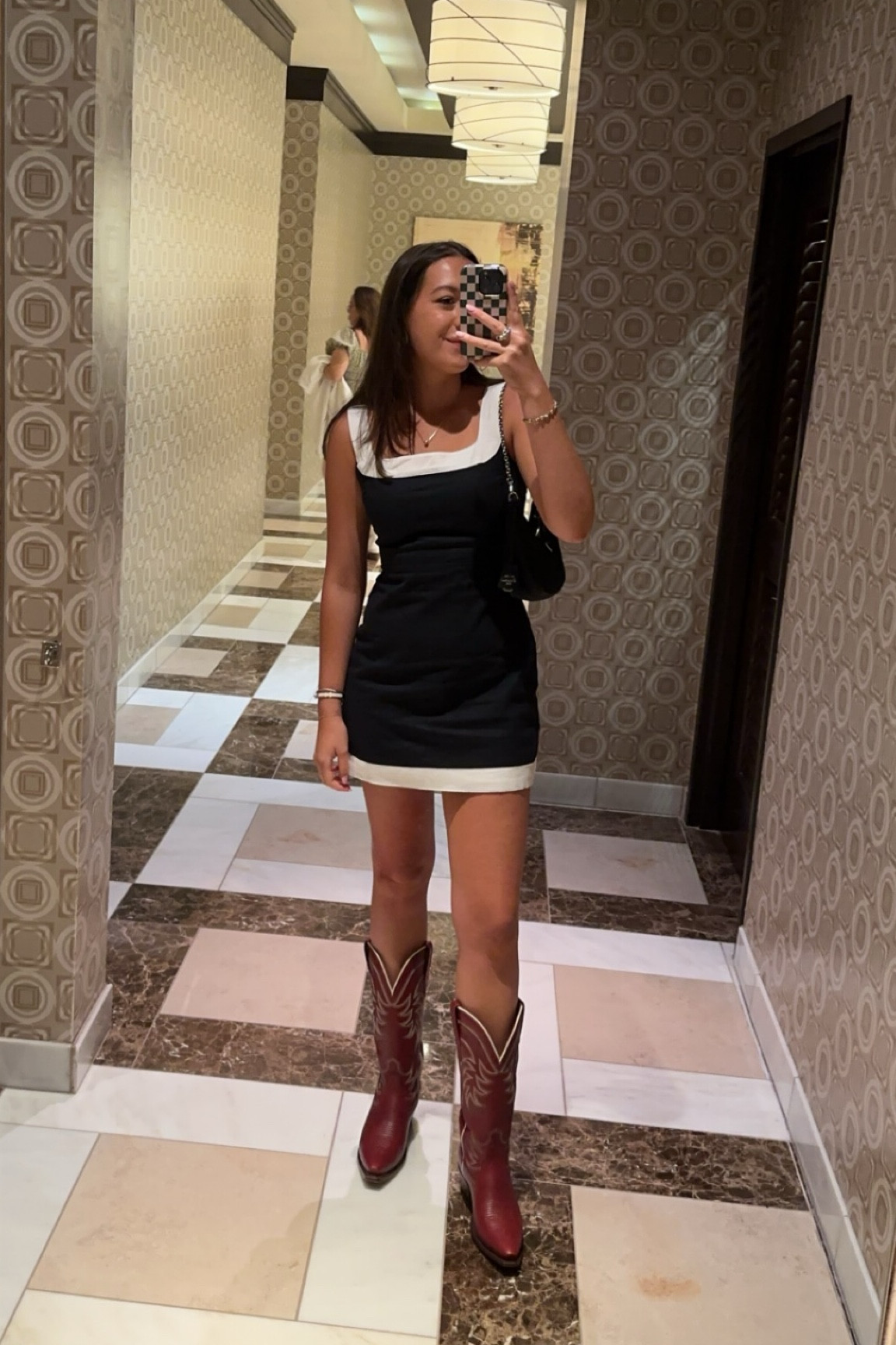 New boots !!! ❤️❣️‼️🍷

#LTKParties #LTKxAF #LTKShoeCrush