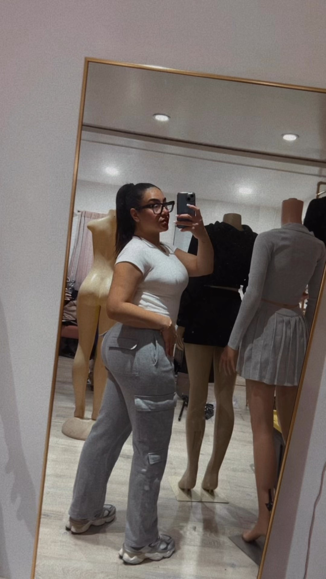 I thought I lost her y’all 🫠
Get the perfect cargo sweatpants & other perfect basics for the low 
ON MY AMAZON STOREFRONT LINKS IN BIO
Or comment & I’ll send you all my favorites YOU NEED!
SHORT GIRL FRIENDLY

#amazonfashionfinds #amazonfashion #amazonfashionblogger #fallstyle #fallfashion #fallootd #greysweatpants #cozyfits #cozystyle 

#LTKActive #LTKFallSale #LTKPetite