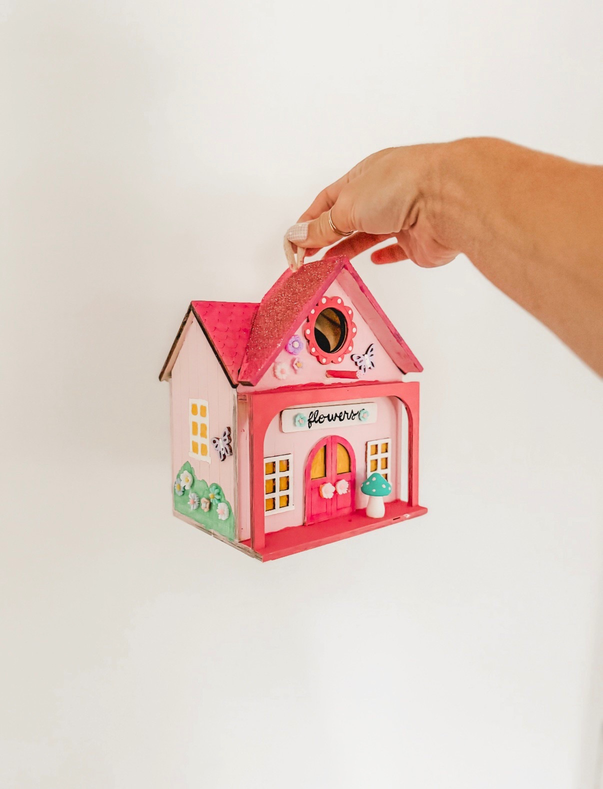 Birdie 30s Party
#MomFriends #MomSquad #MomLife #MomsWhoCraft #CreativeMoms #BirdhousePainting #DIYWithKids #BirdseedMaking #MomTime #CraftyGathering #BirdwatchingMoms #FunMomLife #NatureLovingMoms #MakingMemories #birdie30s #craftnight #girlsnight #craftnightidea #birdwatching #grandmahobbies 