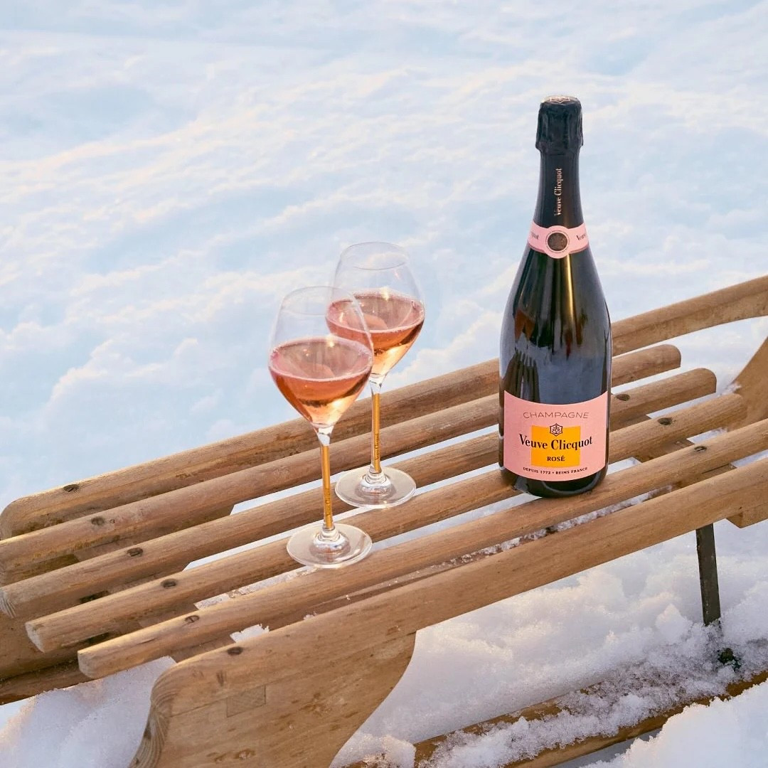 Toast the season with some rose champagne 🍾 

#LTKHoliday #LTKSeasonal