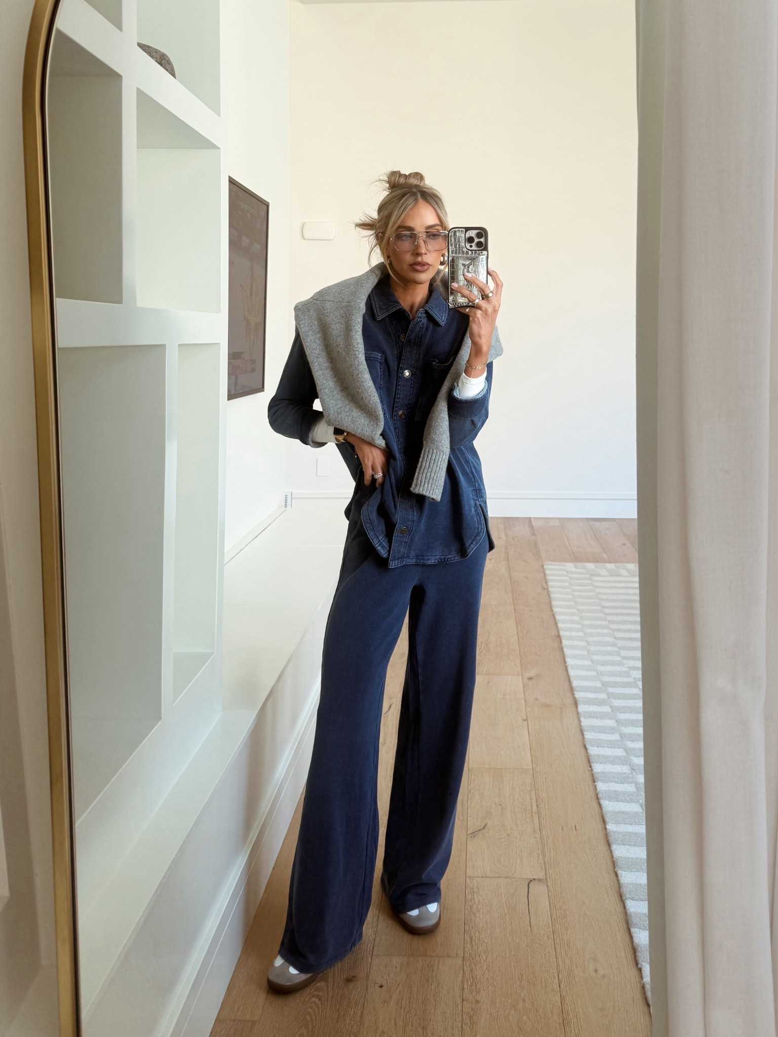 Dream set here. Denim set but make it knit

Top xs
Pant xs