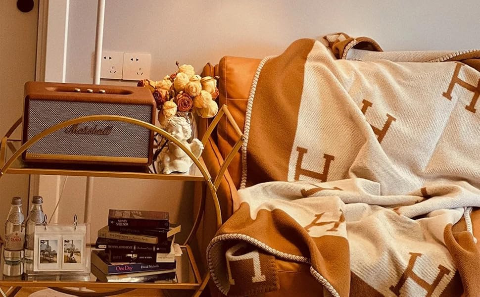 Ultra Soft Throw Blanket - Letter H Beach Scarf Couch Cover The Shawl is a Soft Throw，Wool H Bl... | Amazon (US)
