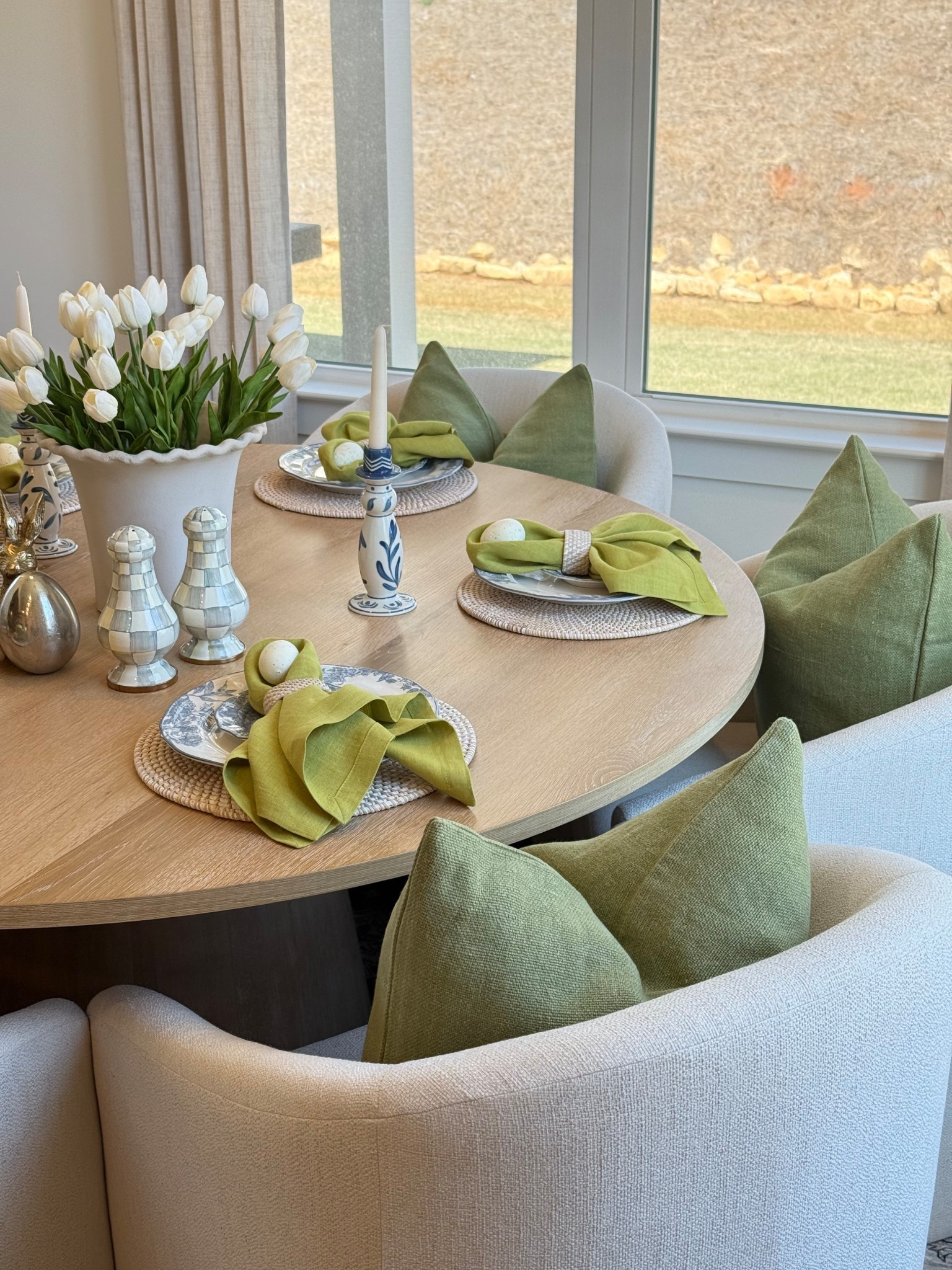 My spring tablescape💚

#LTKSeasonal #LTKHome #LTKU