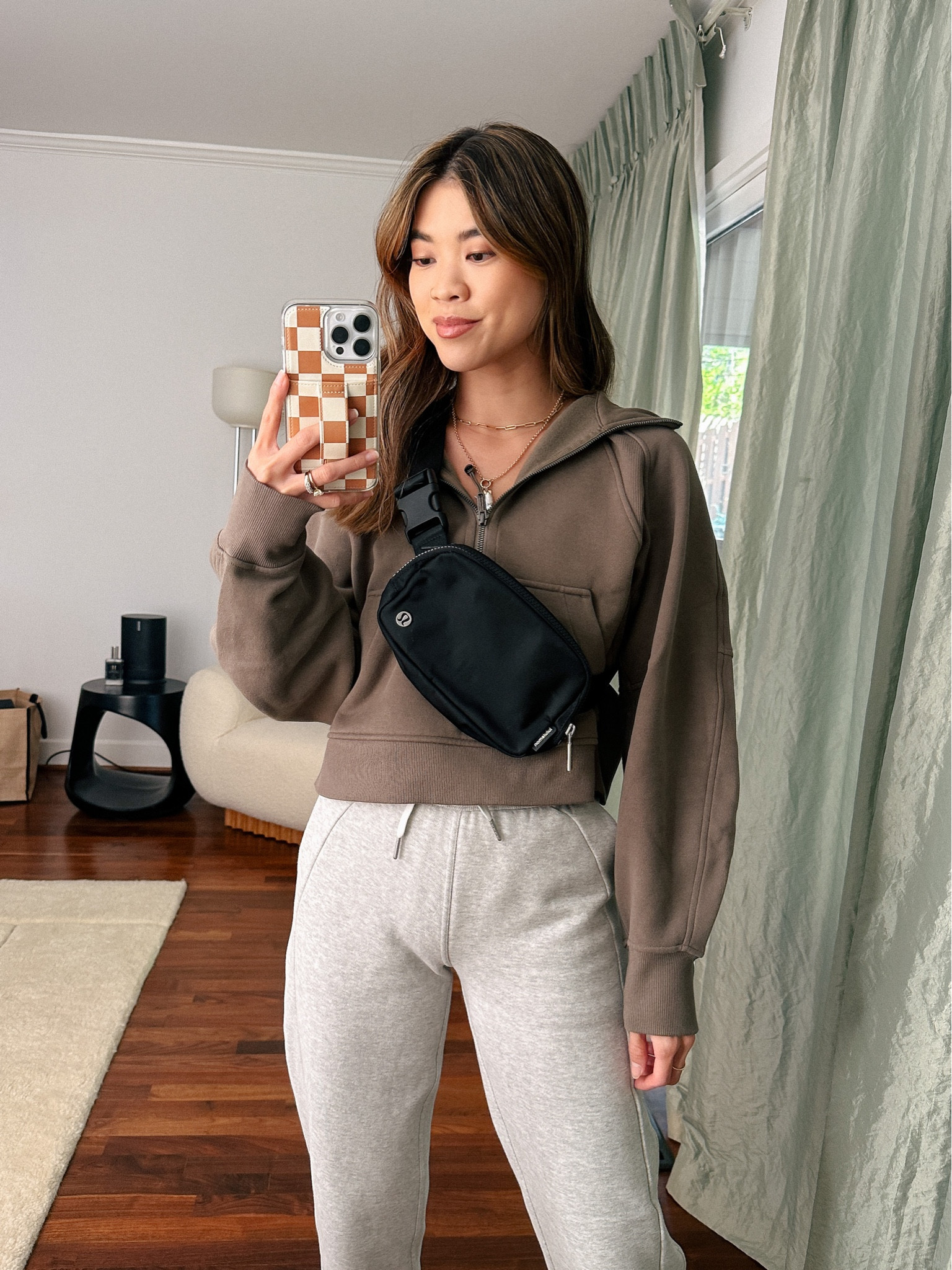 Love this new Nomad color! Wearing a size 4. 



#activewear #springoutfit

#LTKfit #LTKFind #LTKSeasonal